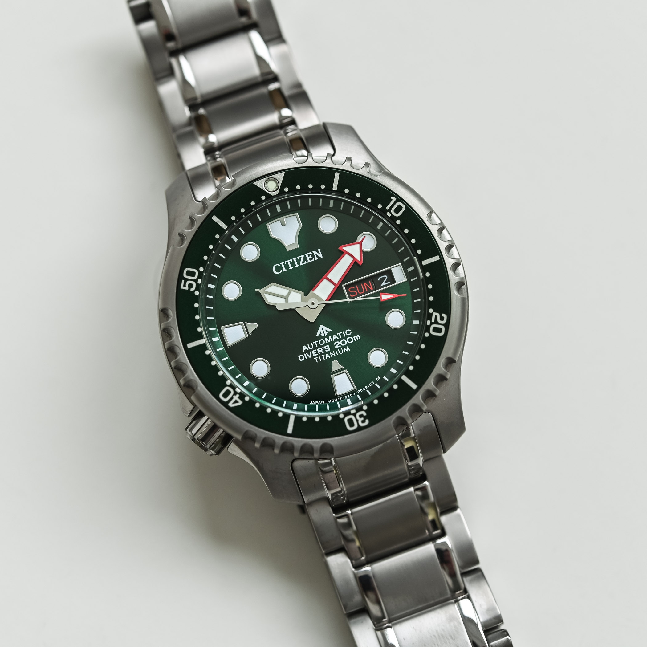 Citizen Promaster Marine Automatic Diver 200m Super Titanium Green Dial NY0100-50XE - review - 6 Citizen Promaster Marine Automatic Diver 200m Super Titanium Green Dial NY0100-50XE