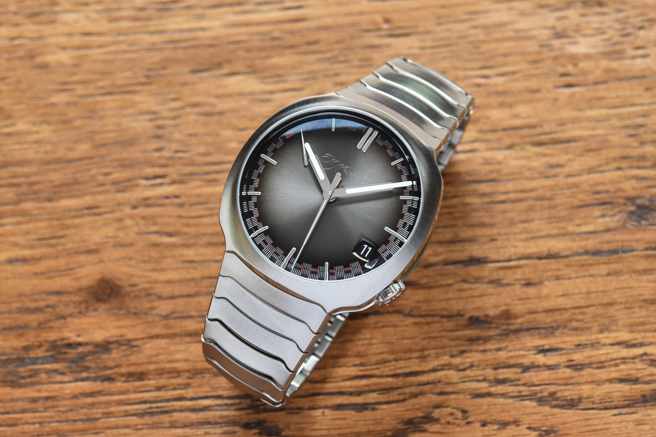 H moser Cie Streamliner Perpetual Calendar