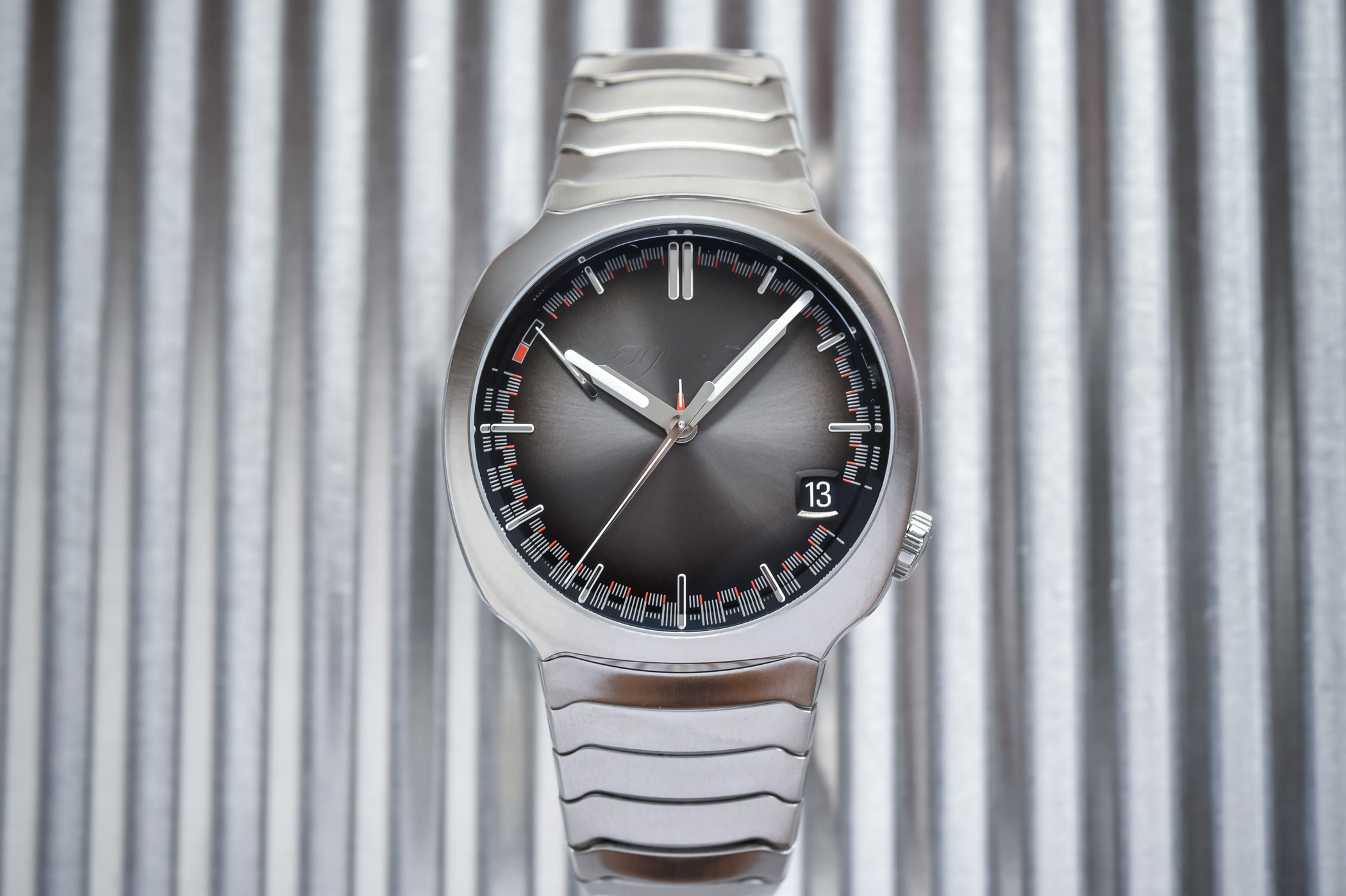 H moser Cie Streamliner Perpetual Calendar