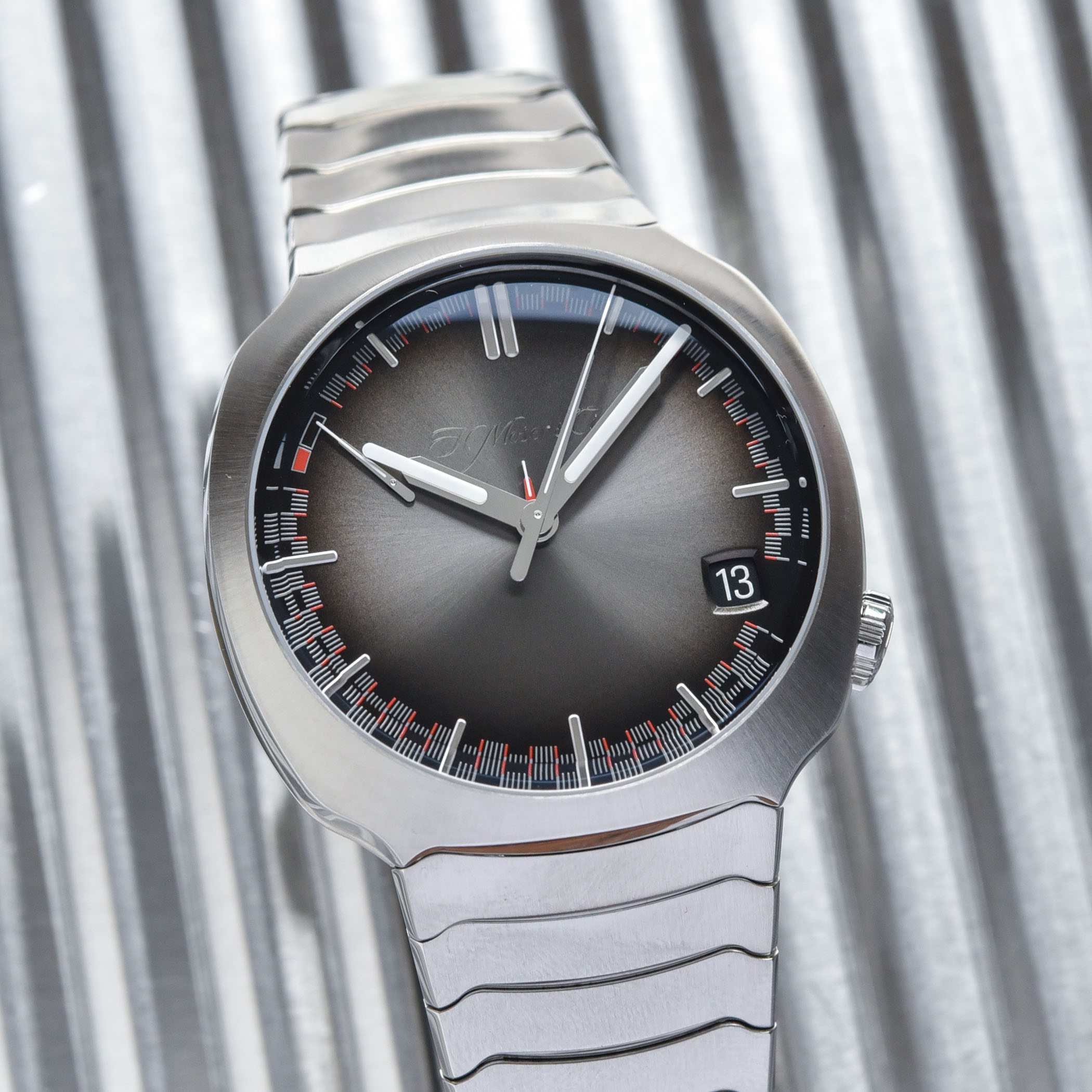 H moser Cie Streamliner Perpetual Calendar - Review - 9 H moser Cie Streamliner Perpetual Calendar