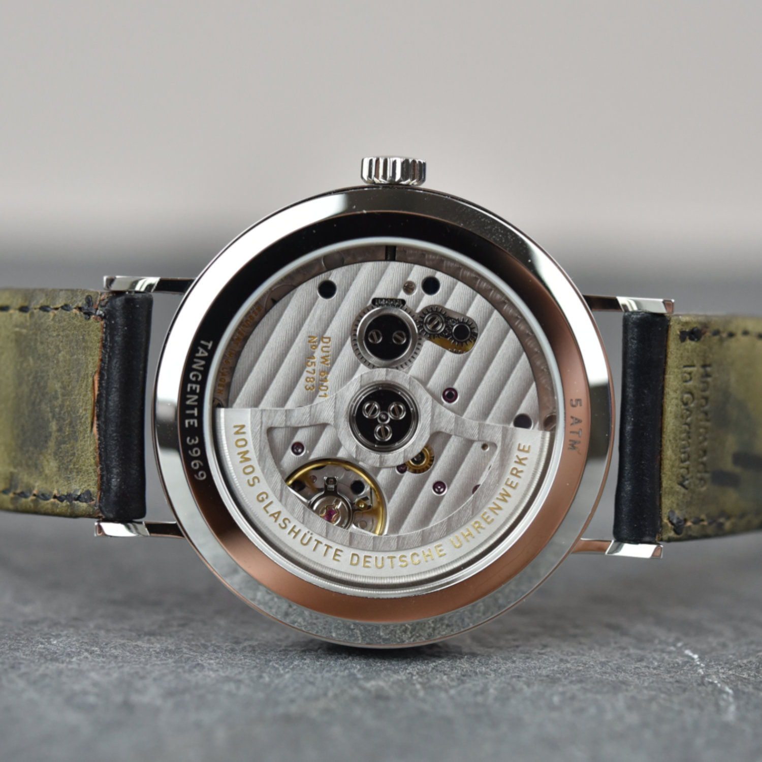 Nomos Glashütte Tangente Neomatik 41 Update Midnight Blue 10 Nomos Glashütte Tangente Neomatik 41 Update Midnight Blue 10