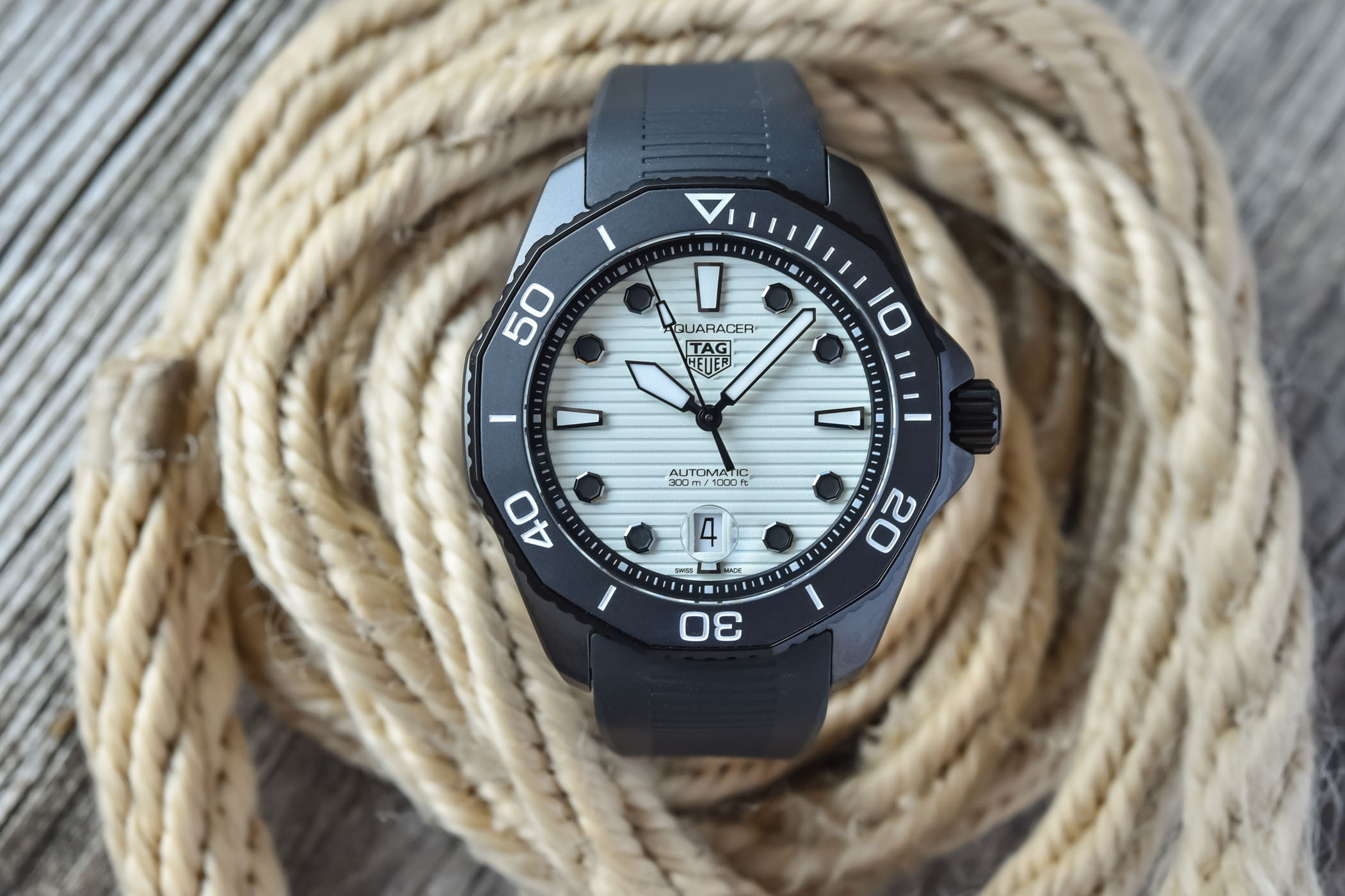 TAG Heuer Aquaracer Professional 300 NIGHT DIVER Calibre 5 Automatic - WBP201D.FT6197