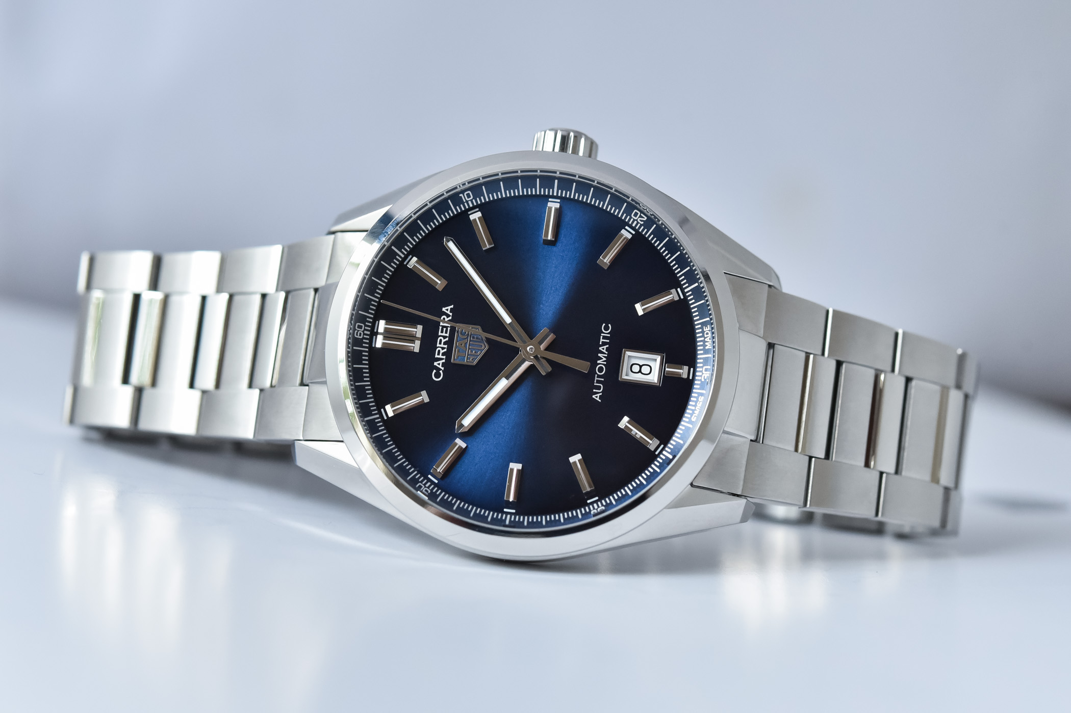 2021 TAG Heuer Carrera Date 39mm - hands-on - 2 2021 TAG Heuer Carrera Date 39mm Blue Dial WBN2112.BA0639