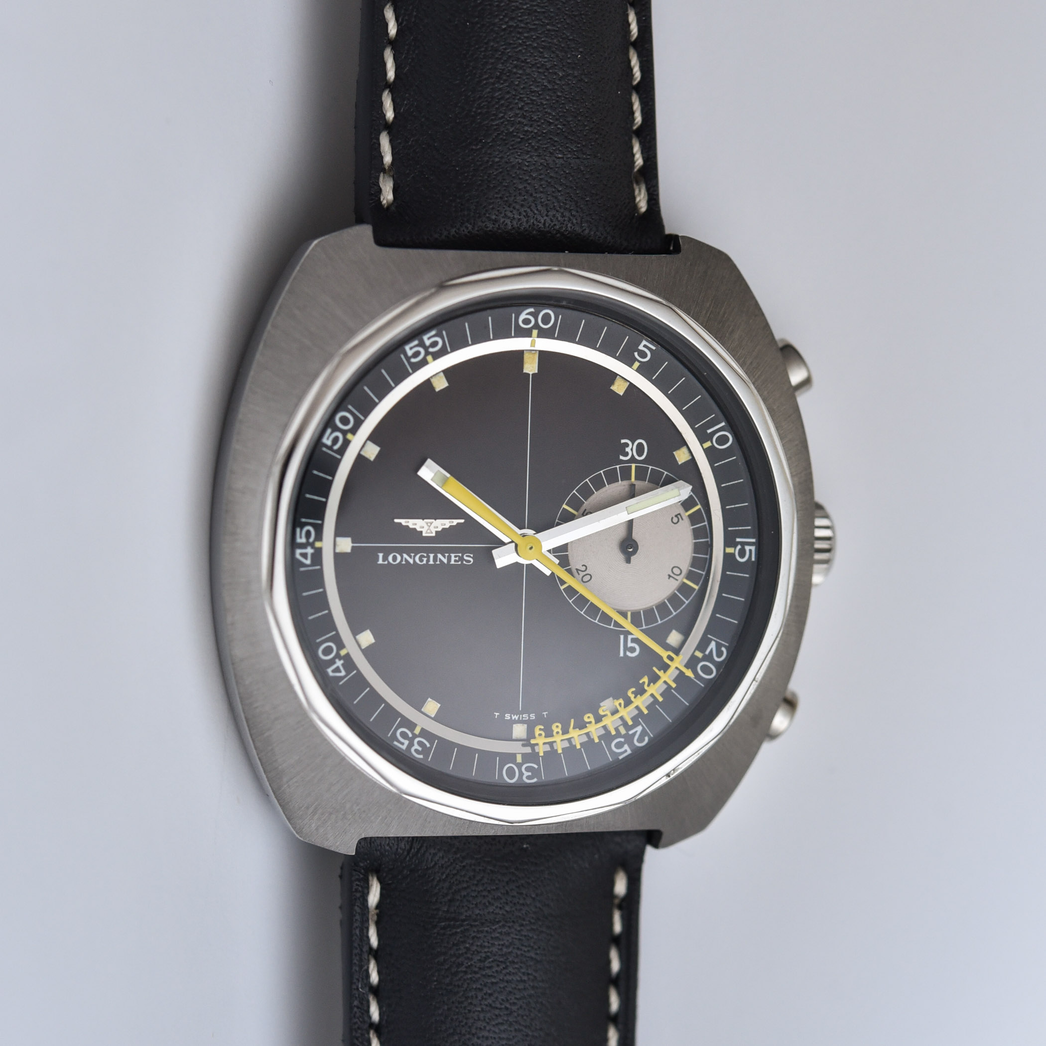 Longines Super Water-Resistant Diver Flyback Chronograph (1969) Reference 8225