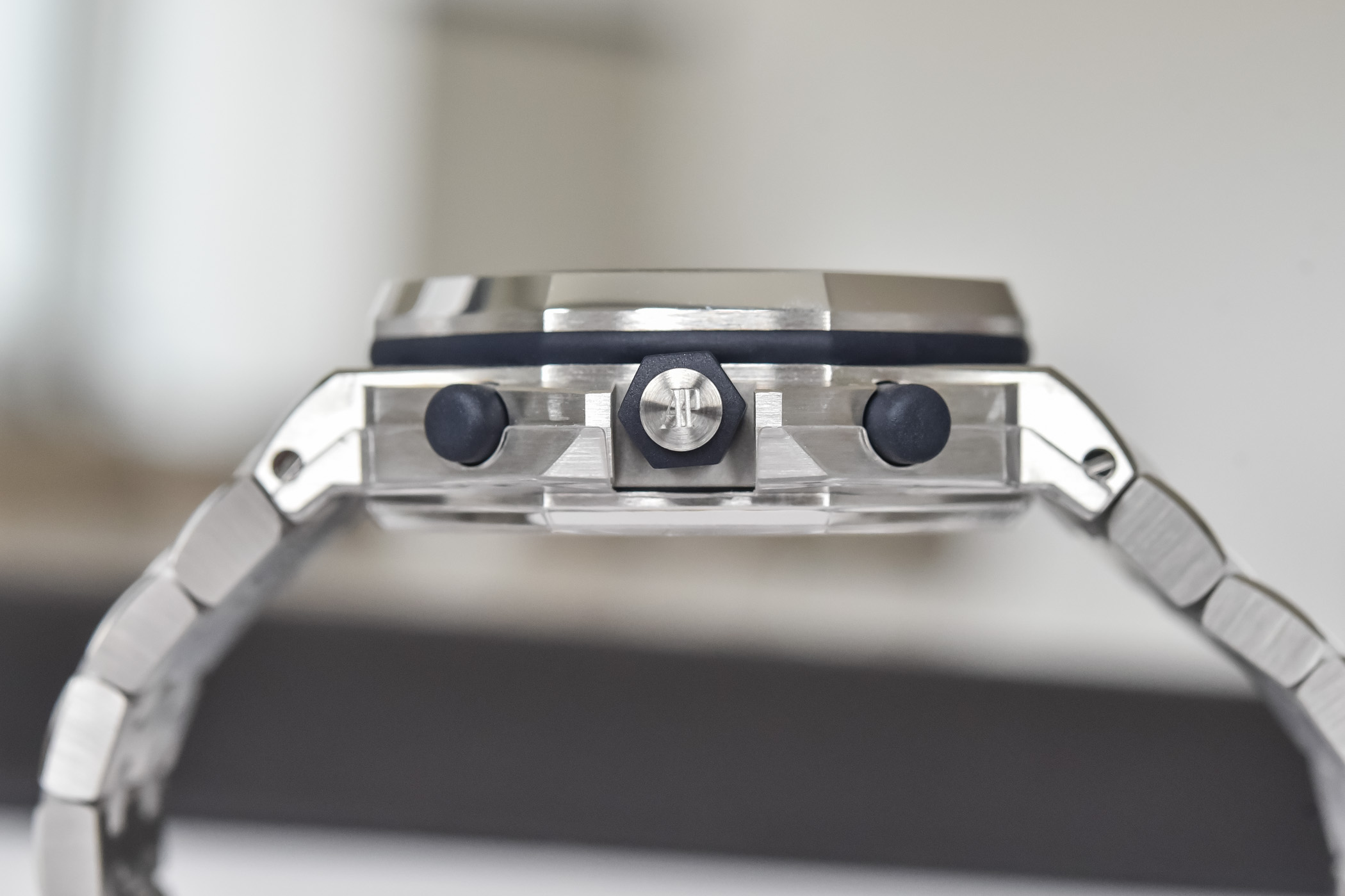 2021 Audemars Piguet Royal Oak Offshore Selfwinding Chronograph steel 26238ST.OO.2000ST.01 - re-edition the beast - review - 2 2021 Audemars Piguet Royal Oak Offshore Selfwinding Chronograph steel 26238ST.OO.2000ST.01