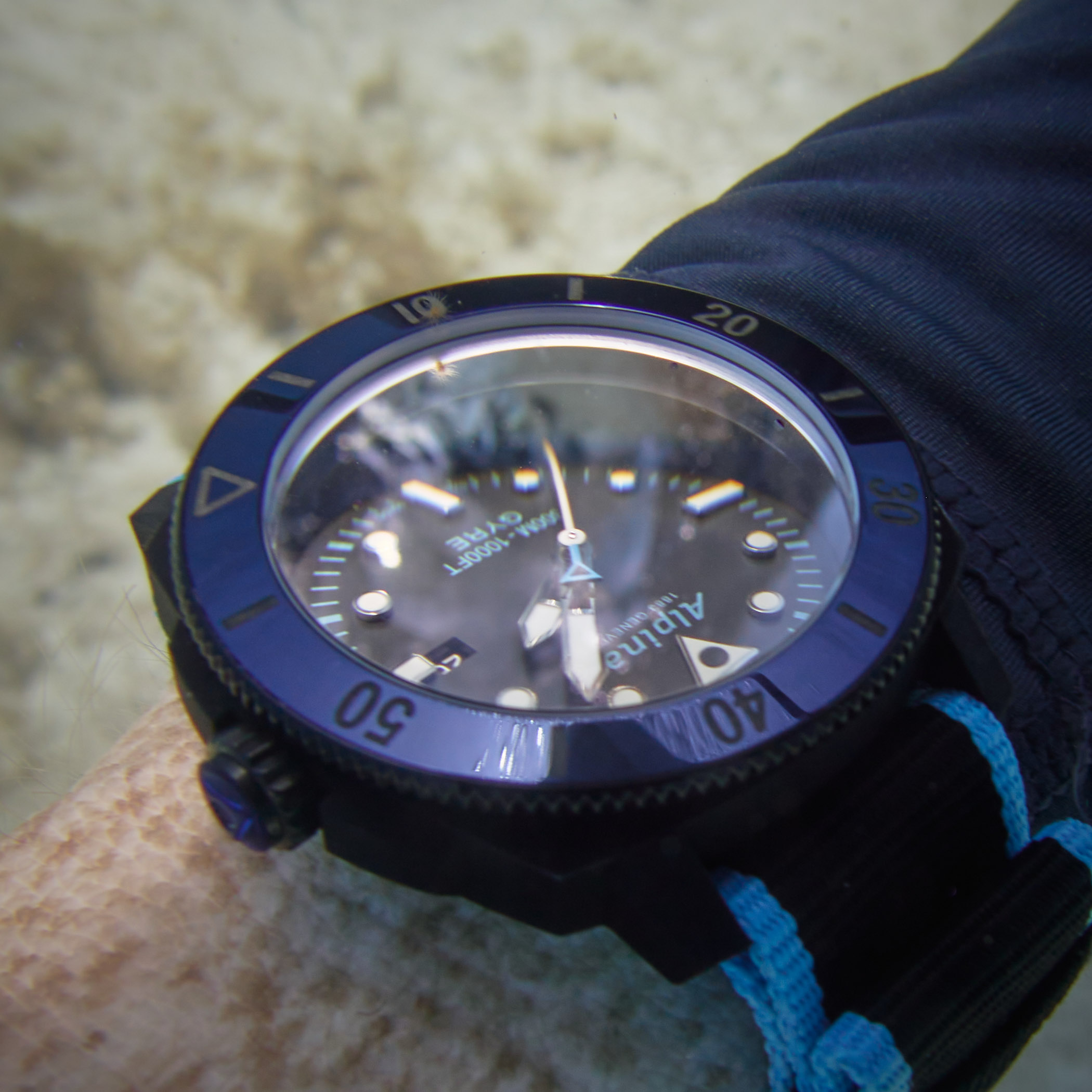 Alpina Seastrong Diver Gyre Automatic 2021 Edition 44mm - Eco-Friendly Dive Watch Review underwater - 9 Alpina Seastrong Diver Gyre Automatic