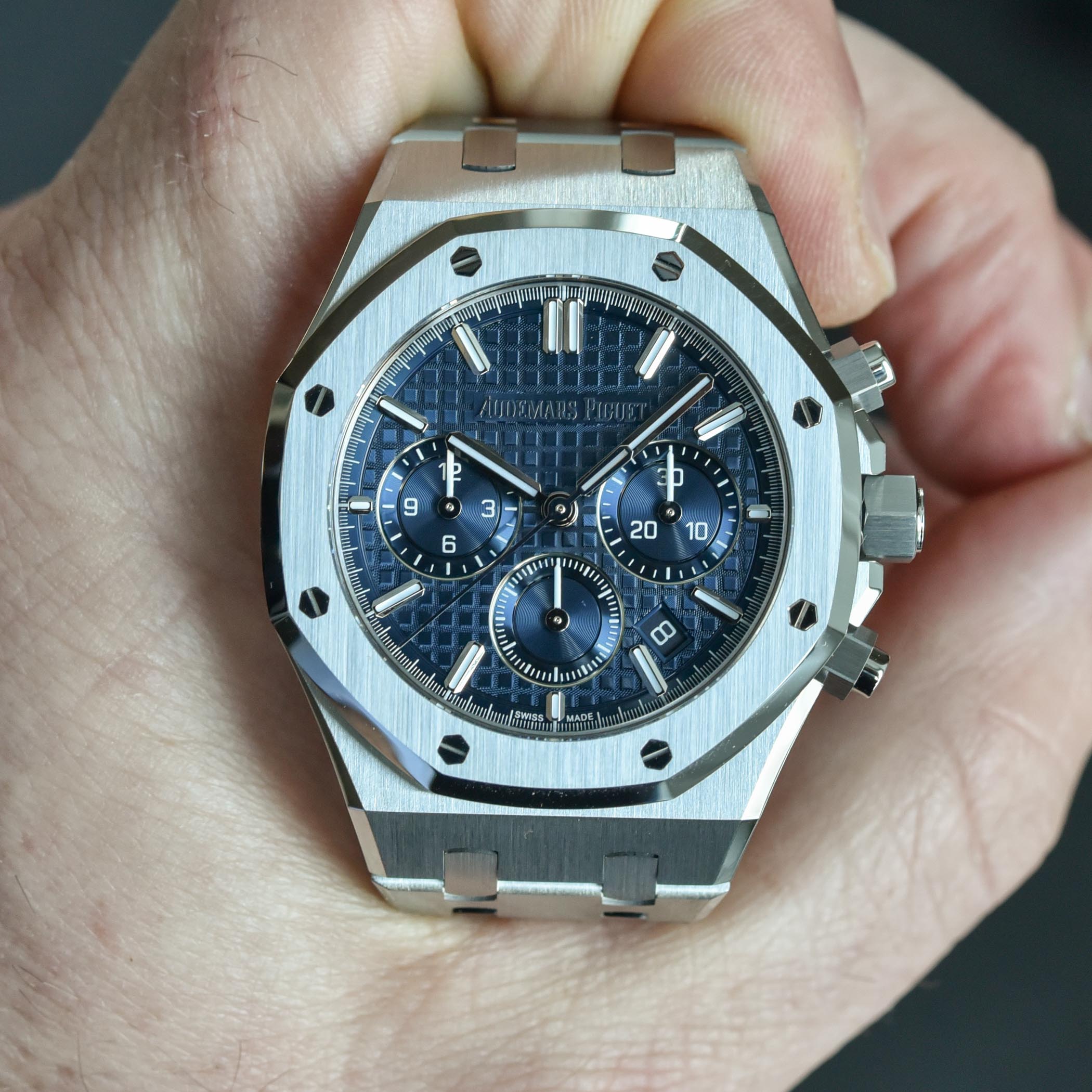 Audemars Piguet Royal Oak Selfwinding Chronograph 38mm 26715 - 50th anniversary - 4 Audemars Piguet Royal Oak Selfwinding Chronograph 38mm 26715ST