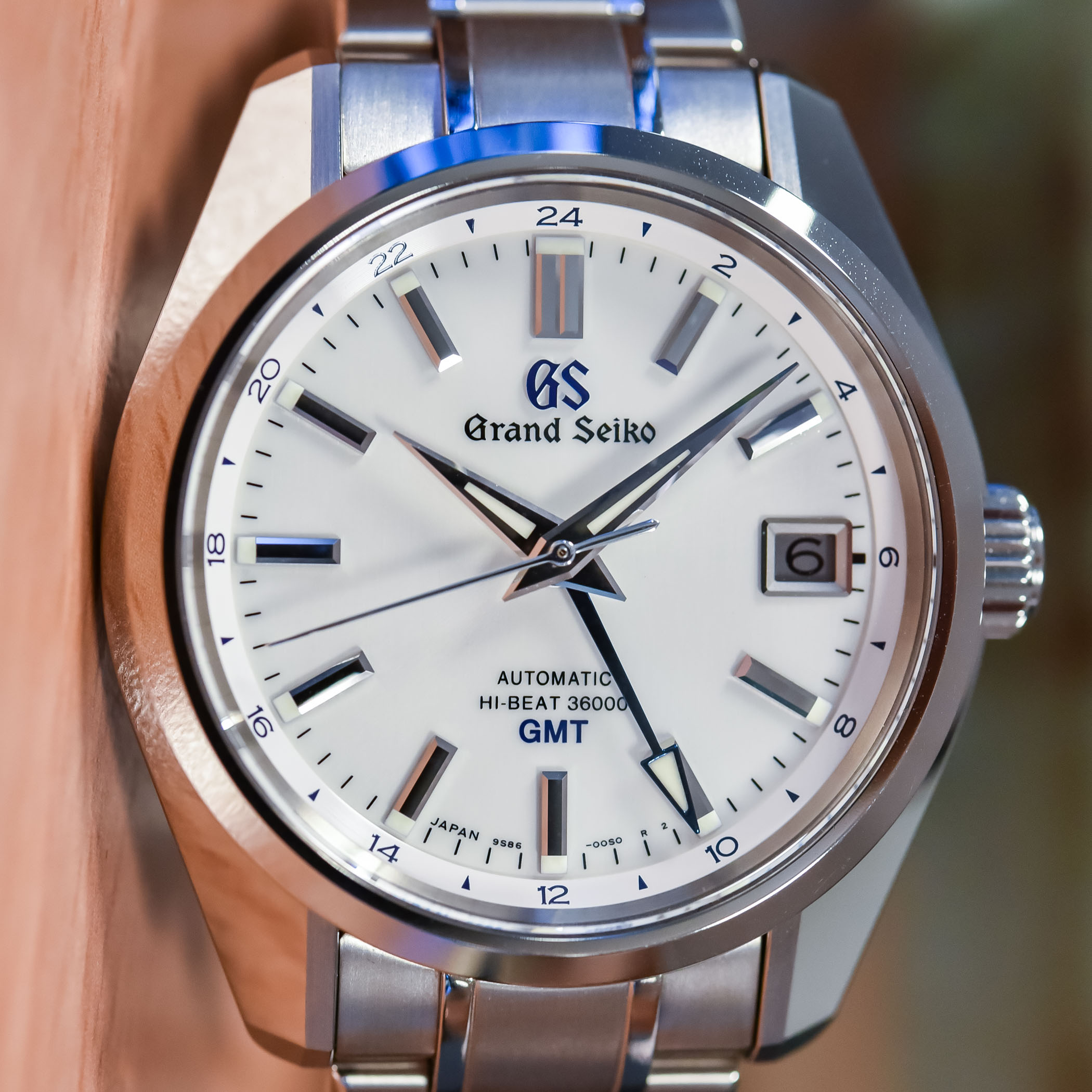 Grand Seiko Heritage Collection Hi-Beat 36000 GMT 44GS 55th Anniversary Limited Edition SBGJ255 - review - 10 Grand Seiko Heritage Collection Hi-Beat 36000 GMT 44GS 55th Anniversary Limited Edition SBGJ255