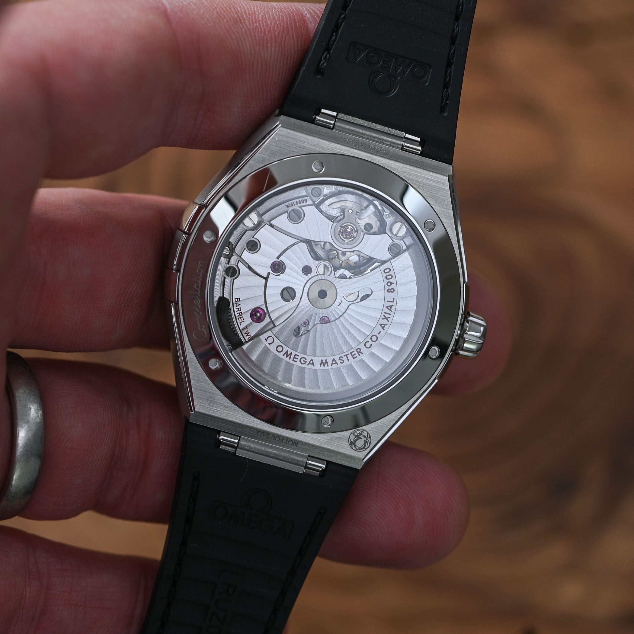 Omega Constellation Co-Axial Master Chronometer 41mm Steel Black Dial 131-33-41-21-01-001 - review - 5 Omega Constellation Co-Axial Master Chronometer 41mm Steel Black Dial