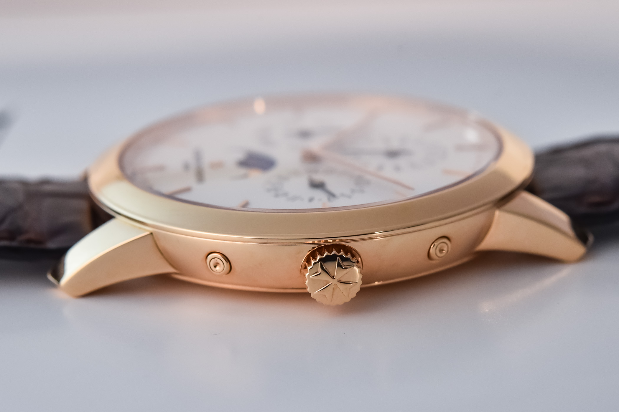 Vacheron Constantin Patrimony Perpetual Calendar Ultra-Thin Pink Gold 43175-000R-9687 - review - 5 Vacheron Constantin Patrimony Perpetual Calendar Ultra-Thin Pink Gold