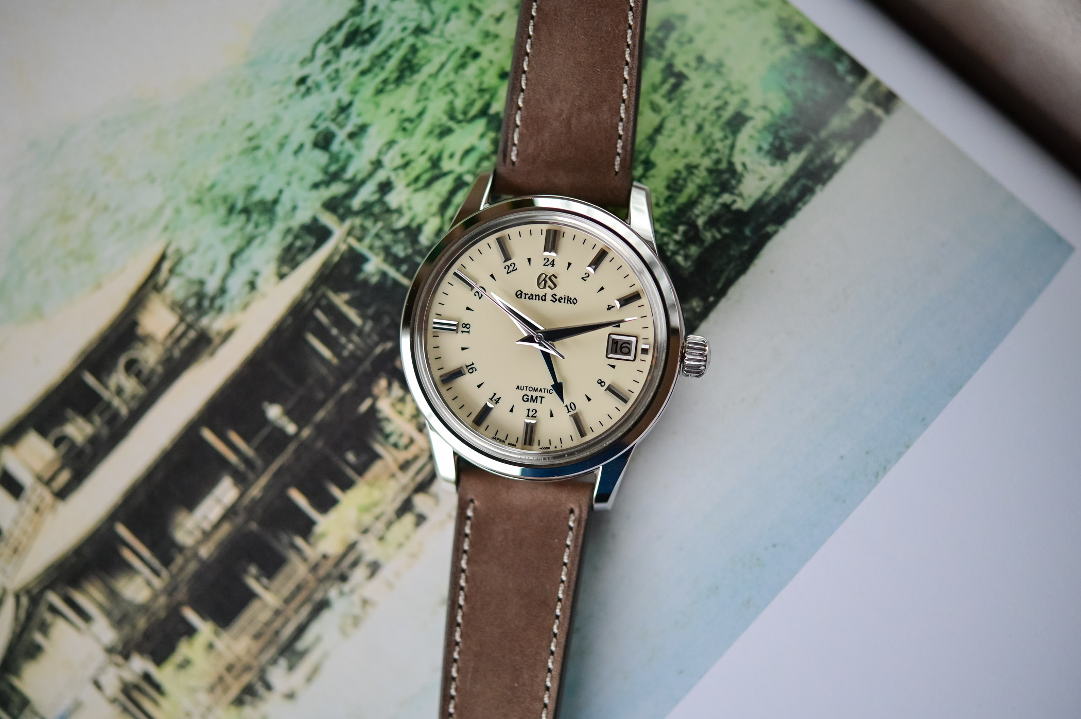 Why the GMT Elegance SBGM221 is one of the best Grand Seiko