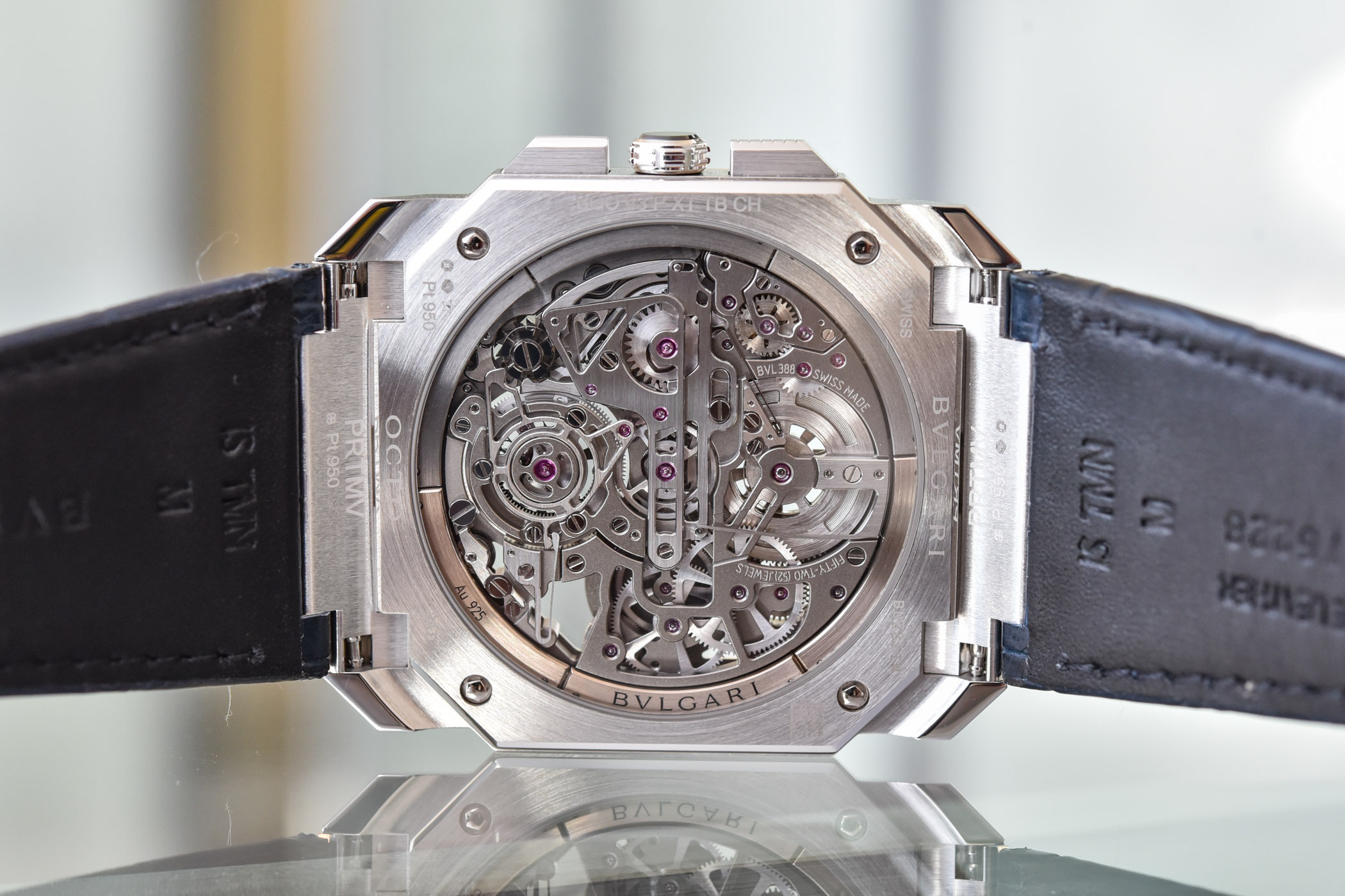 Bulgari Octo Finissimo Tourbillon Chronograph Skeleton Automatic Platinum - 2022 new - 4 Bulgari Octo Finissimo Tourbillon Chronograph Skeleton Automatic Platinum - 2022 new - 4