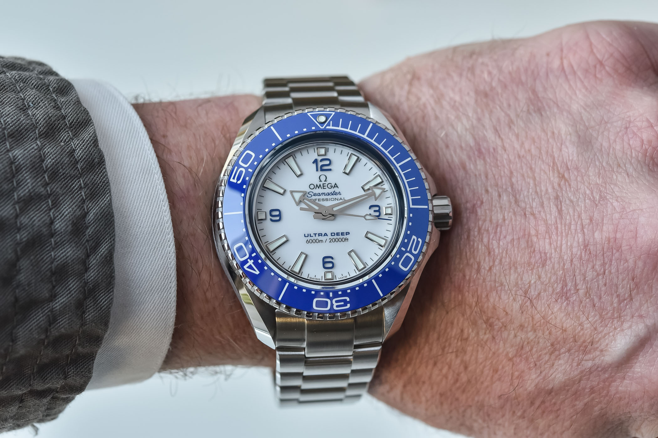 Omega Seamaster Planet Ocean Ultra-Deep 6000m O-Megasteel - review - 9 Omega Seamaster Planet Ocean Ultra-Deep 6000m O-Megasteel