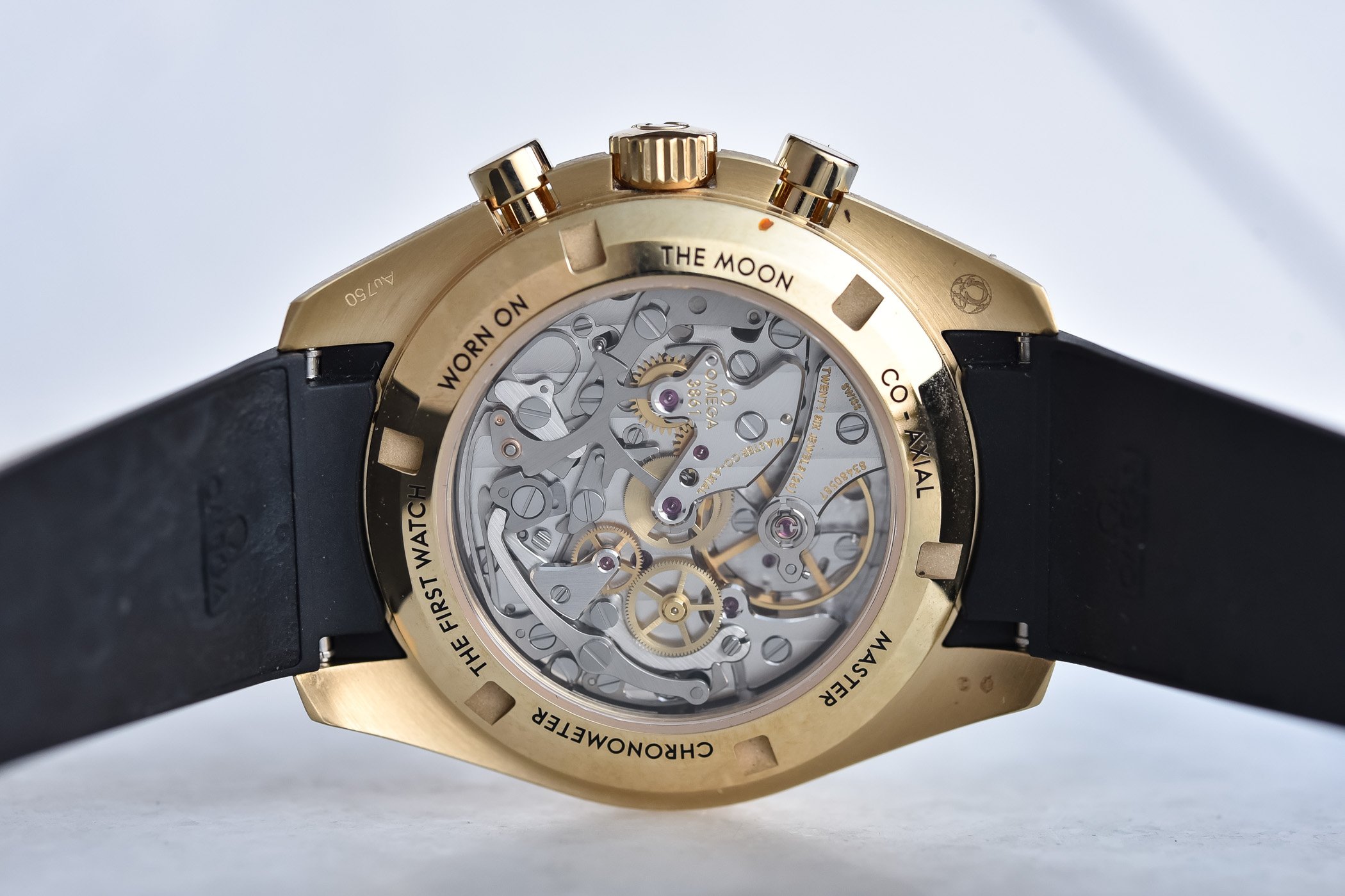 Omega Speedmaster Moonwatch Professional Moonshine Gold calibre 3861 panda dial