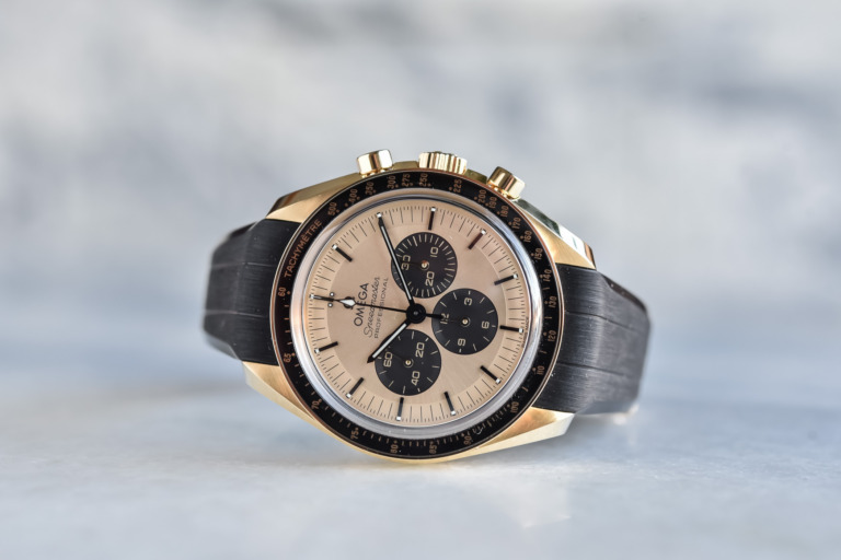 Omega Speedmaster Moonwatch Professional Moonshine Gold calibre 3861 panda dial