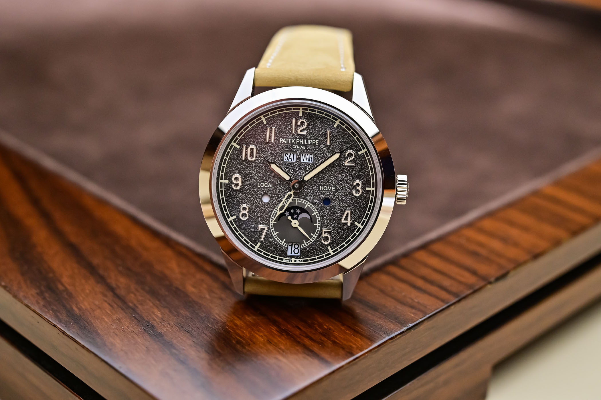 Patek Philippe Annual Calendar Travel Time 5326G Calatrava Vintage Hobnail