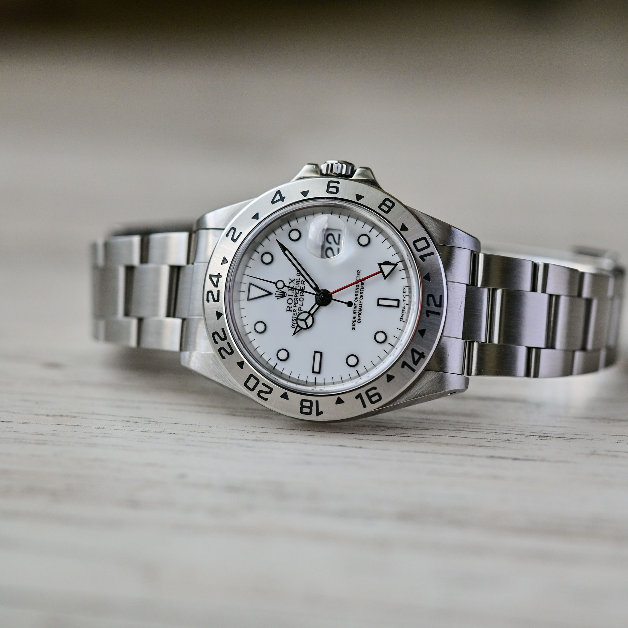 Rolex Explorer 2 polar dial 16570 youngtimer - collector review - 16 Rolex Explorer II polar dial 16570 youngtimer