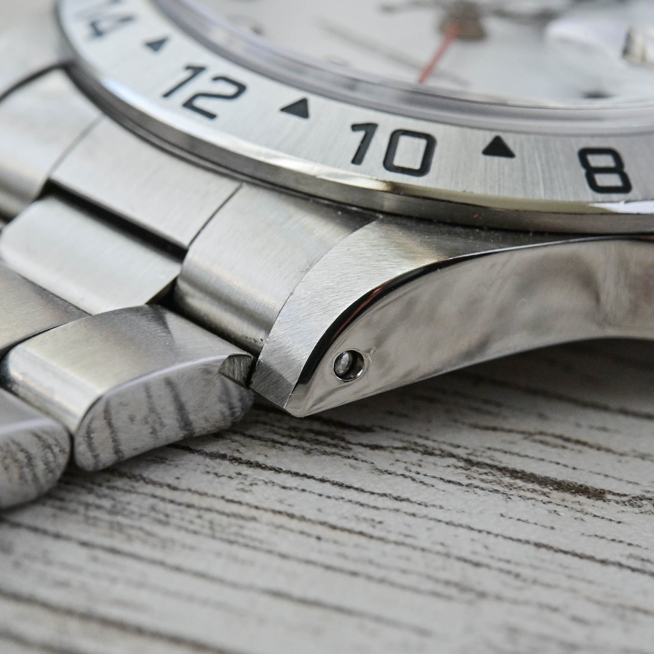 Rolex Explorer 2 polar dial 16570 youngtimer - collector review - 6 Rolex Explorer II polar dial 16570 youngtimer