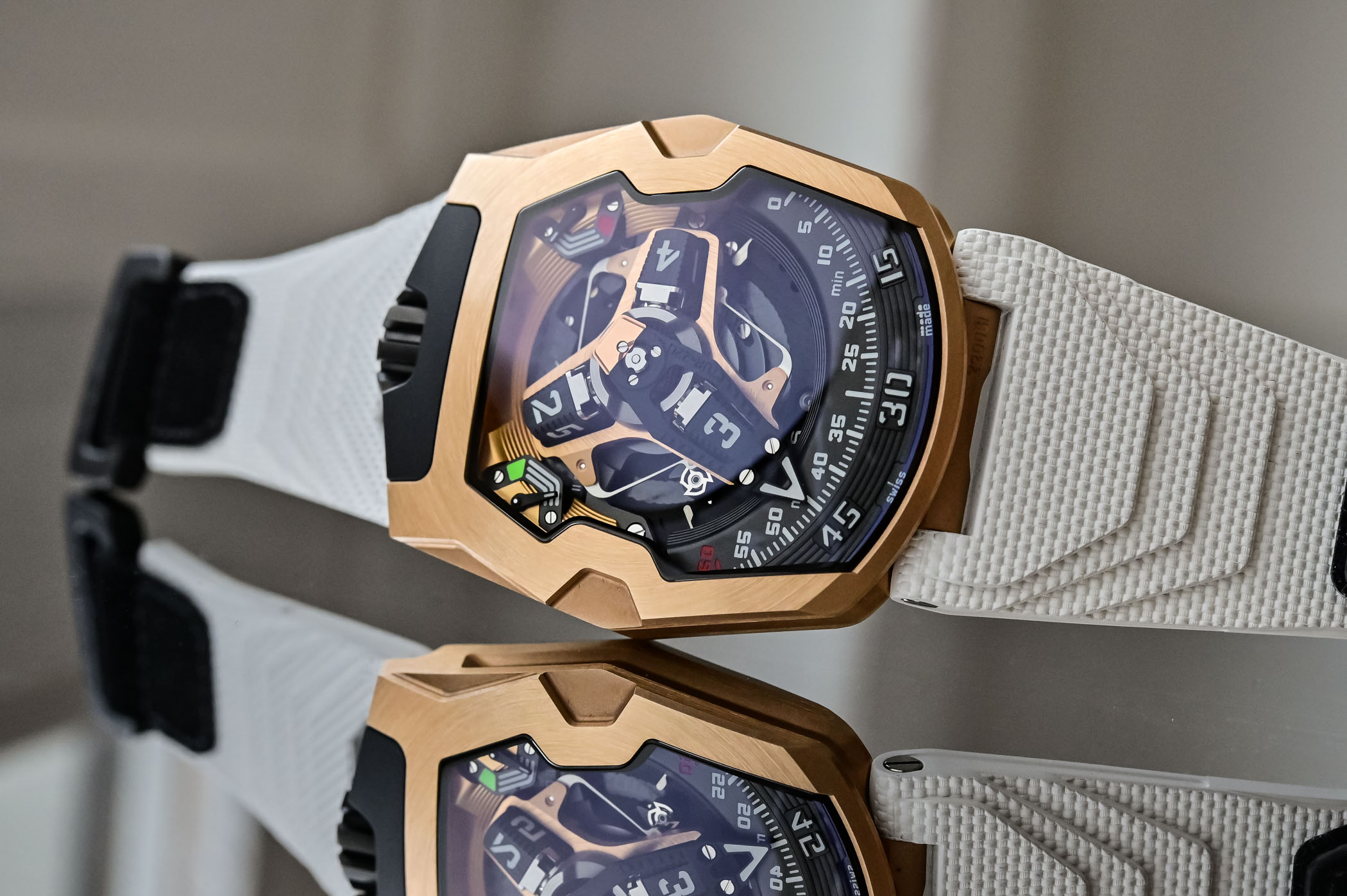 URWERK UR-220 RG Final Edition