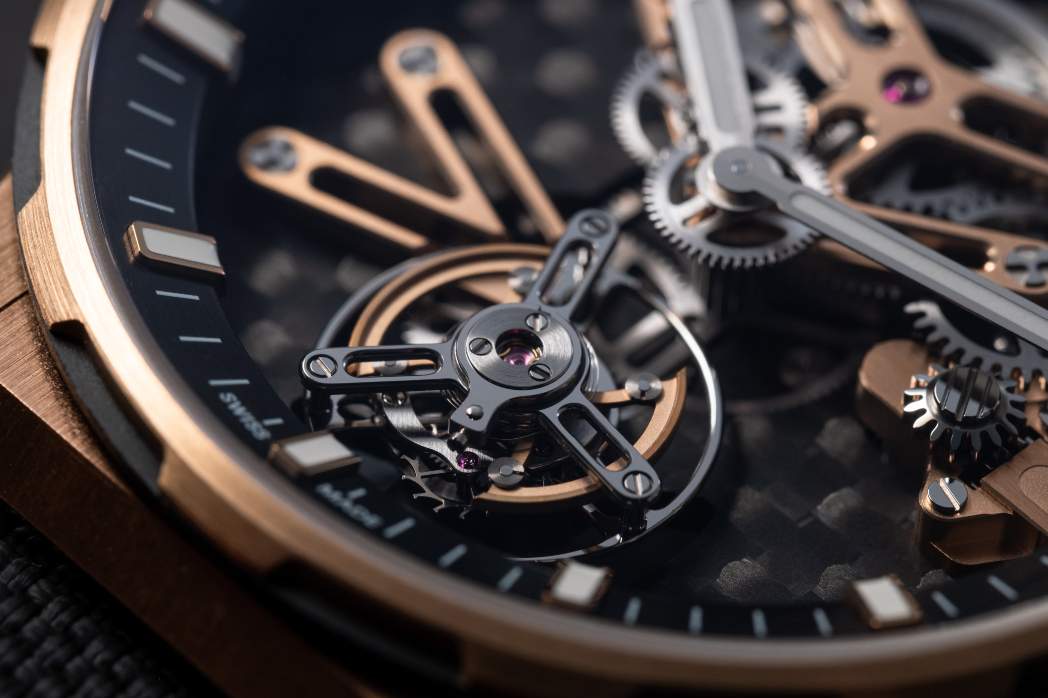Angelus Gold & Carbon Flying Tourbillon 7 Angelus Gold & Carbon Flying Tourbillon 7