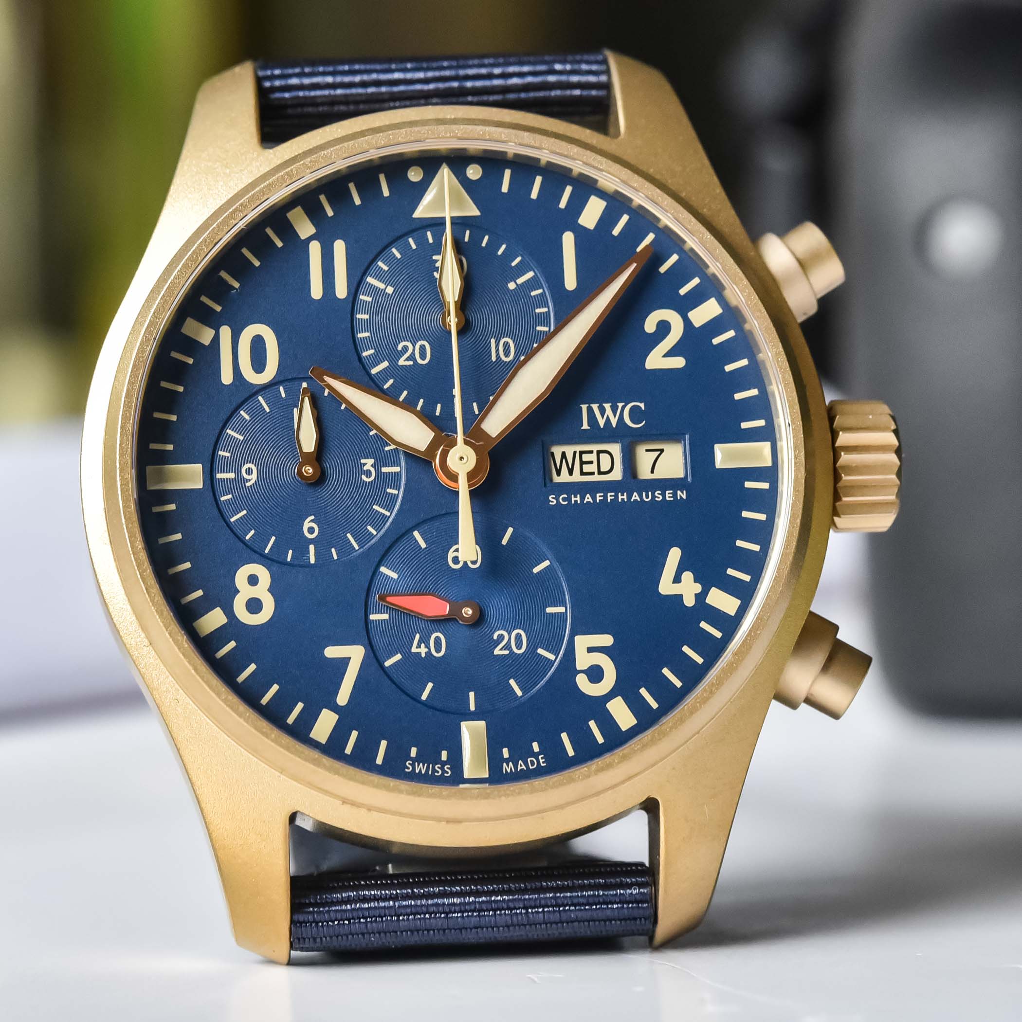IWC Pilot's Watch Chronograph 41 Bronze Blue Dial IW388109 - review - 2 IWC Pilot's Watch Chronograph 41 Bronze Blue Dial IW388109