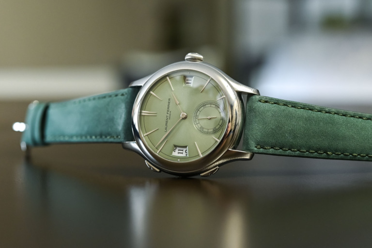 Laurent Ferrier Classic Traveller Magnetic Green Série Atelier