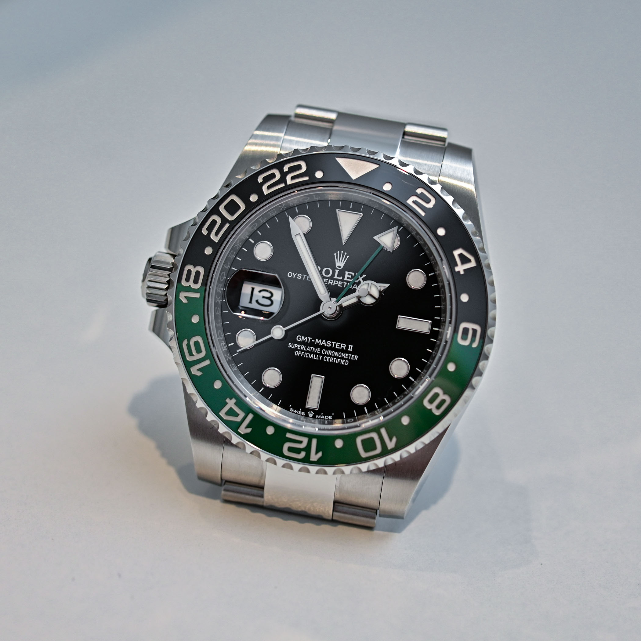 Rolex GMT-Master II Destro Green-Black 126720VTNR - review opinion - 2 Rolex GMT-Master II Destro Green-Black 126720VTNR