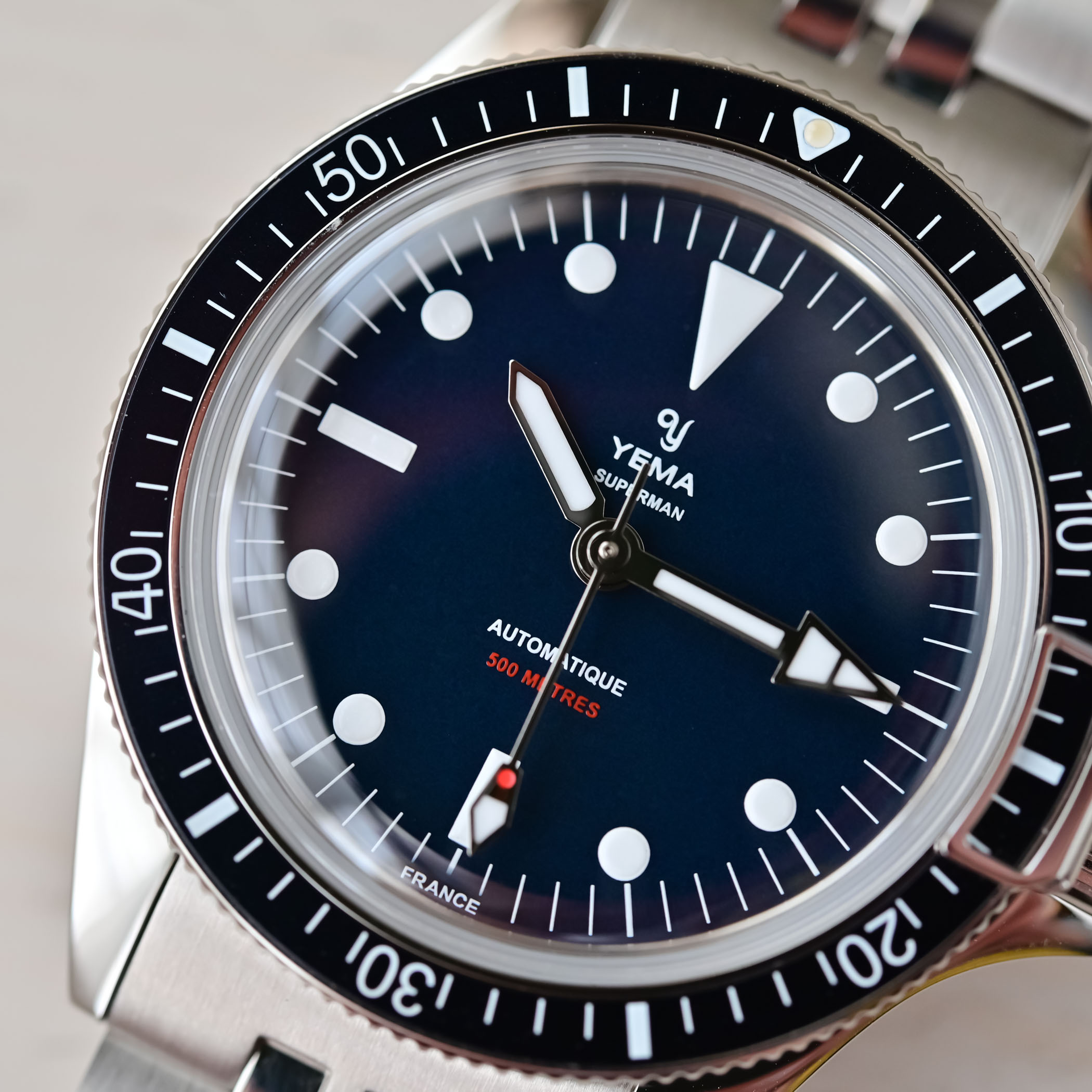 Yema Superman 500 No-Date Calibre Yema2000 - hands-on - 5 Yema Superman 500
