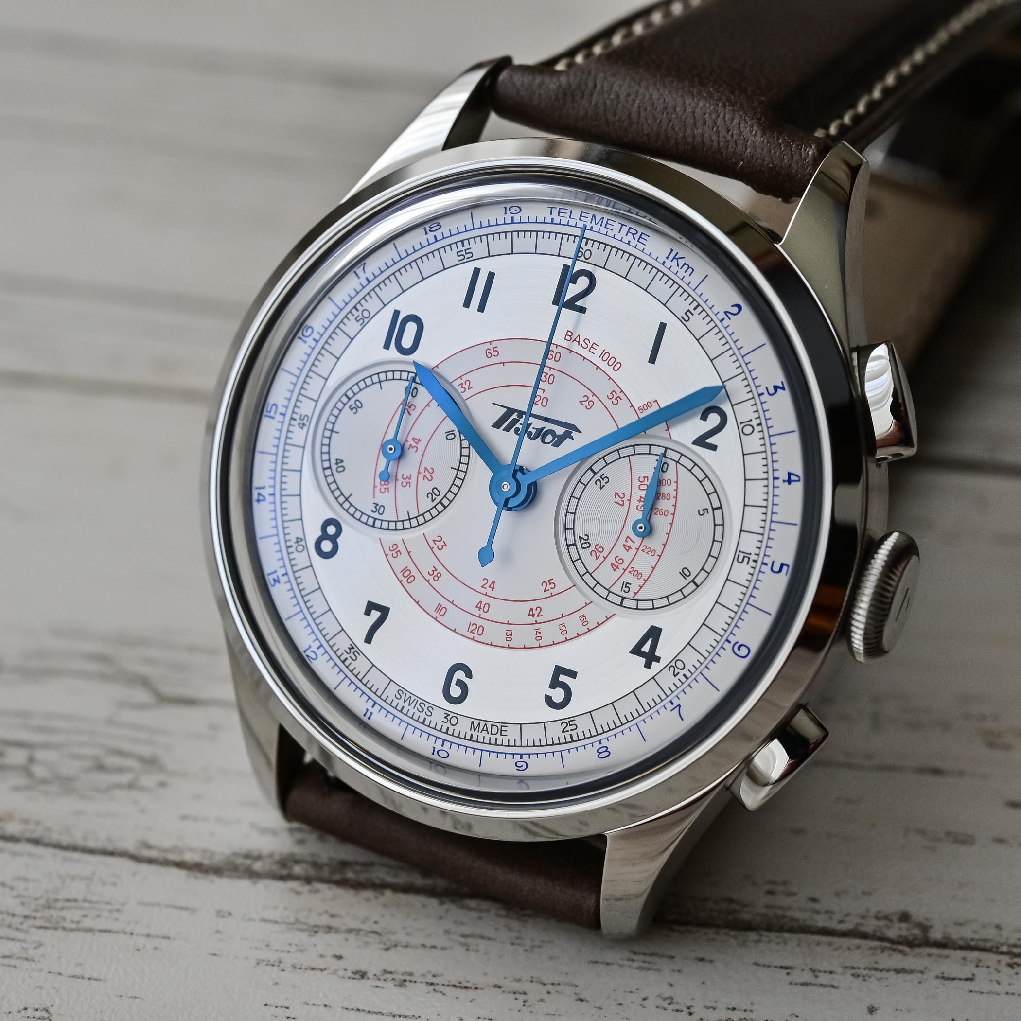 Tissot Telemeter 1938 Chronograph - hands-on - T142.462.16.032.00 - 5 Tissot Telemeter 1938 Chronograph Heritage Collection