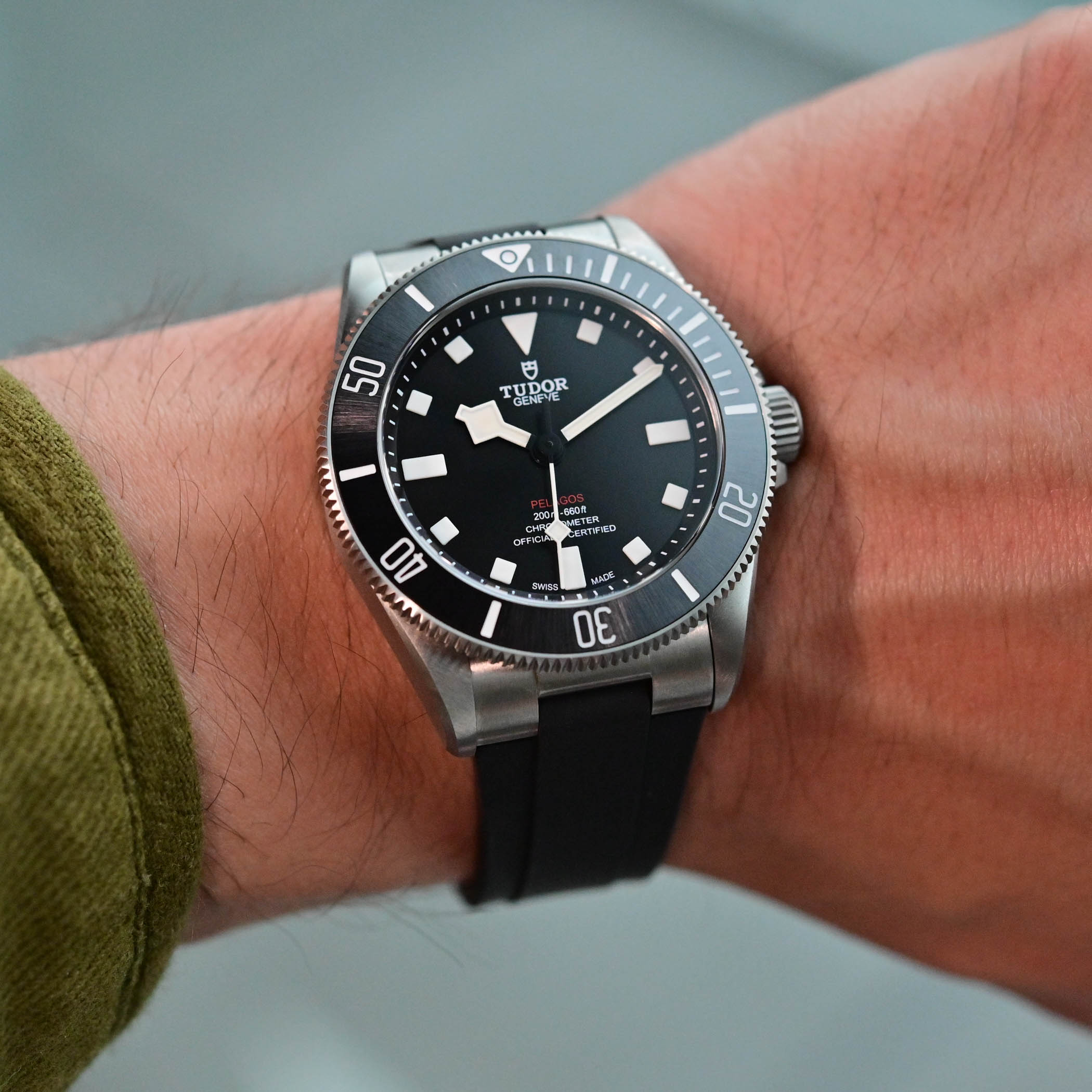 Tudor Pelagos 39 25407N no date titanium dive watch - hands-on - 2 Tudor Pelagos 39 25407N