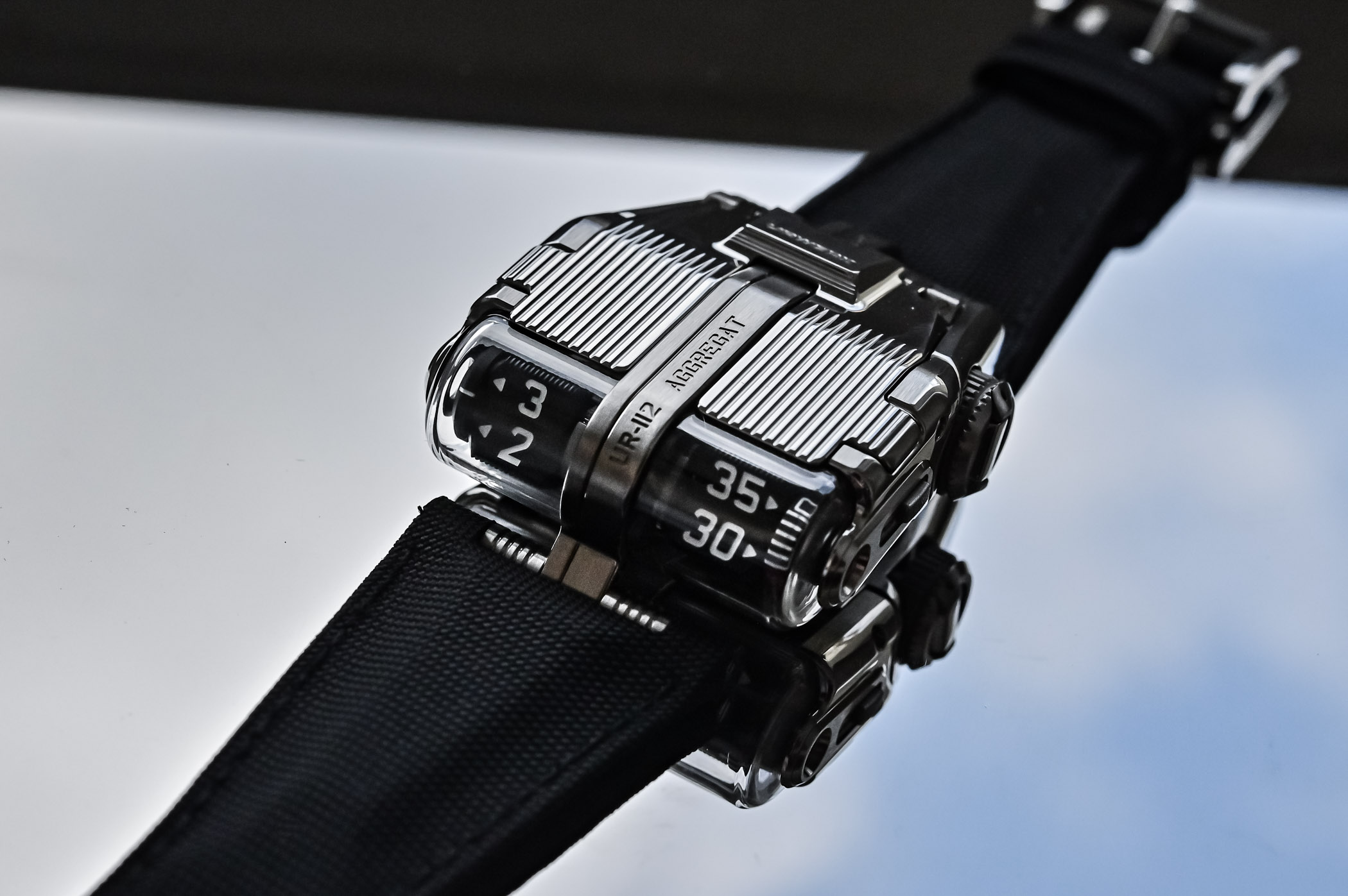 URWERK UR-112 Aggregat Odyssey Titanium
