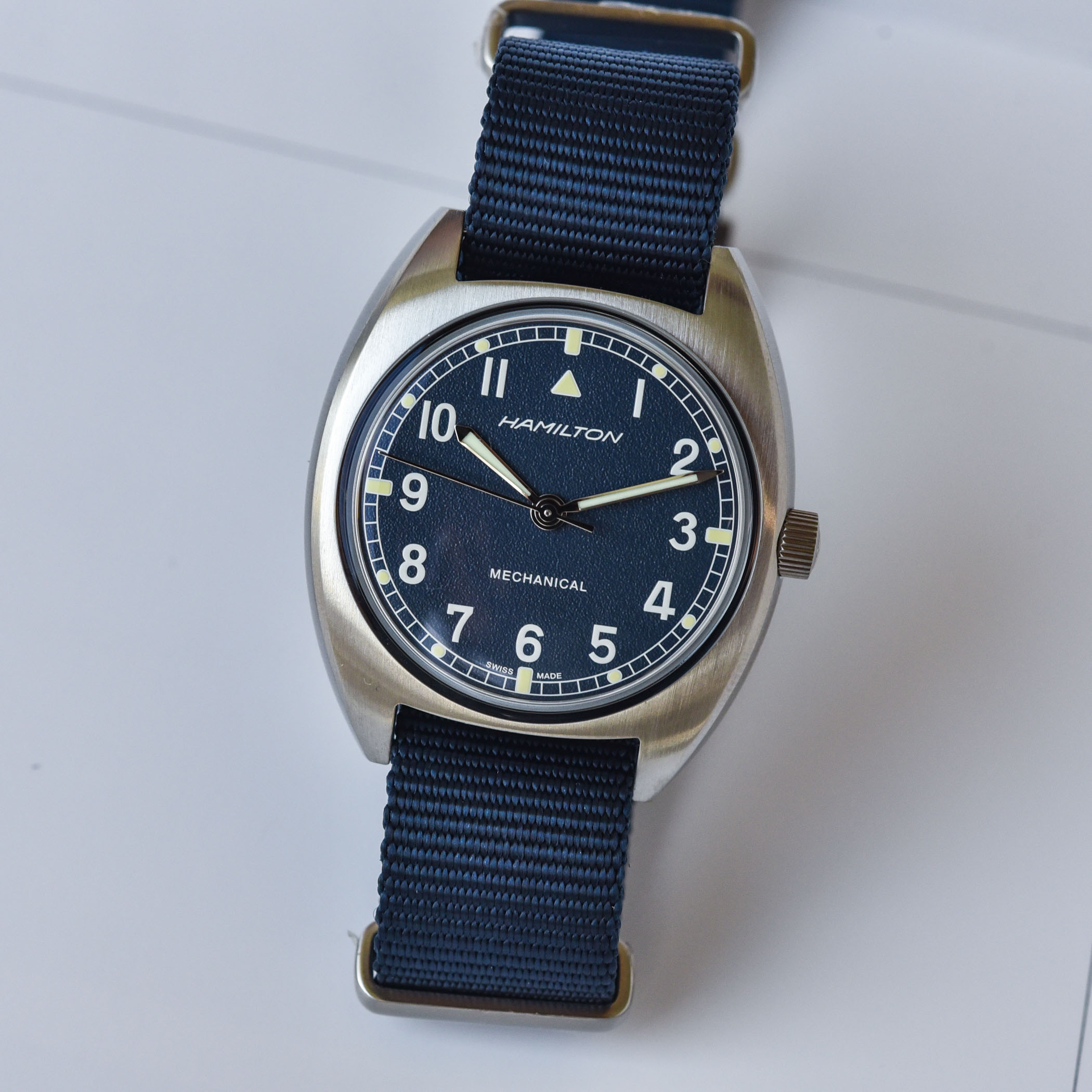 Hamilton Khaki Aviation Pilot Pioneer Mechanical Blue 2022 Edition hands-on - H76419941 - 1 Hamilton Khaki Aviation Pilot Pioneer Mechanical Blue H76419941