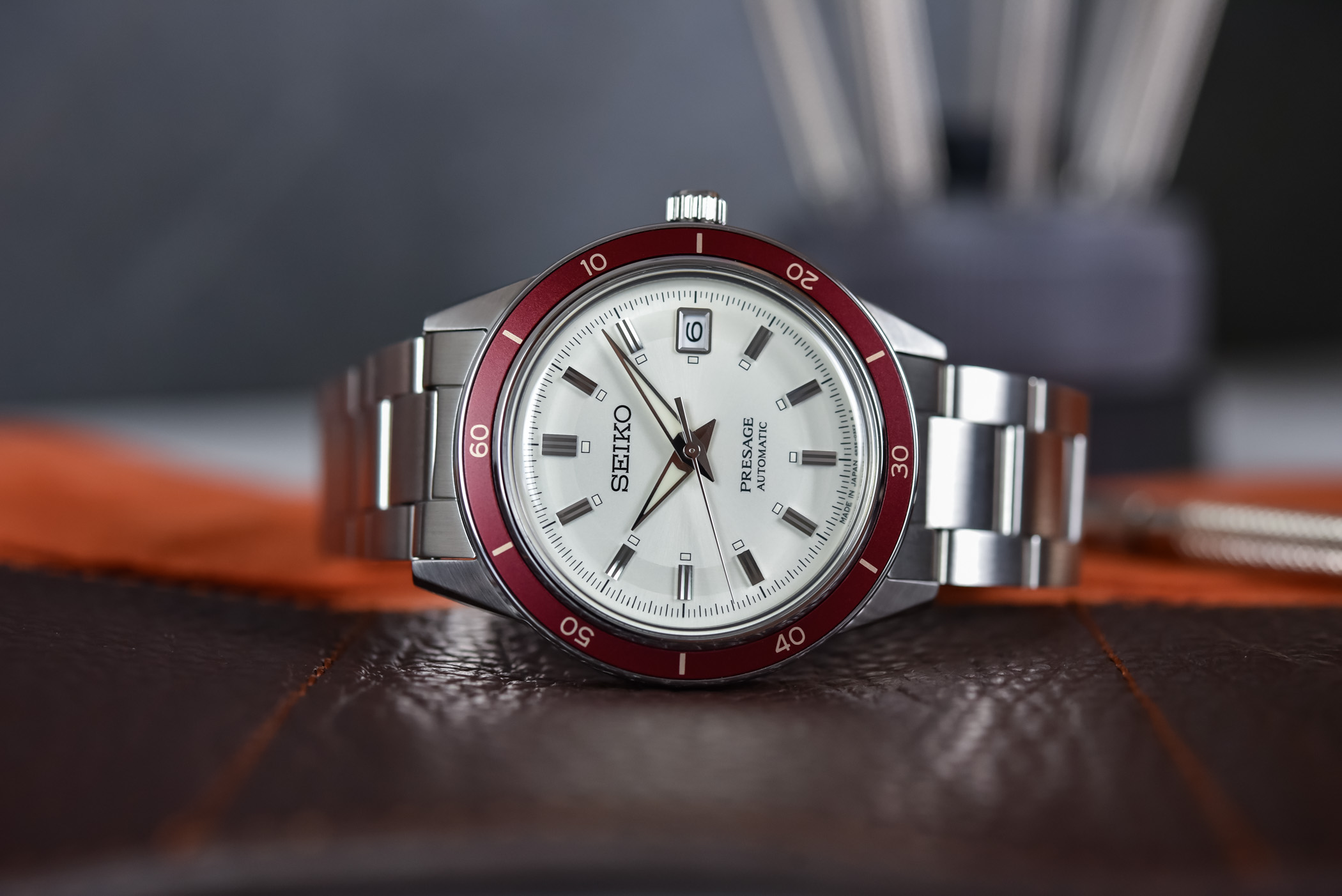 Seiko Presage Style 60s Date Burgundy Bezel SRPH93J1