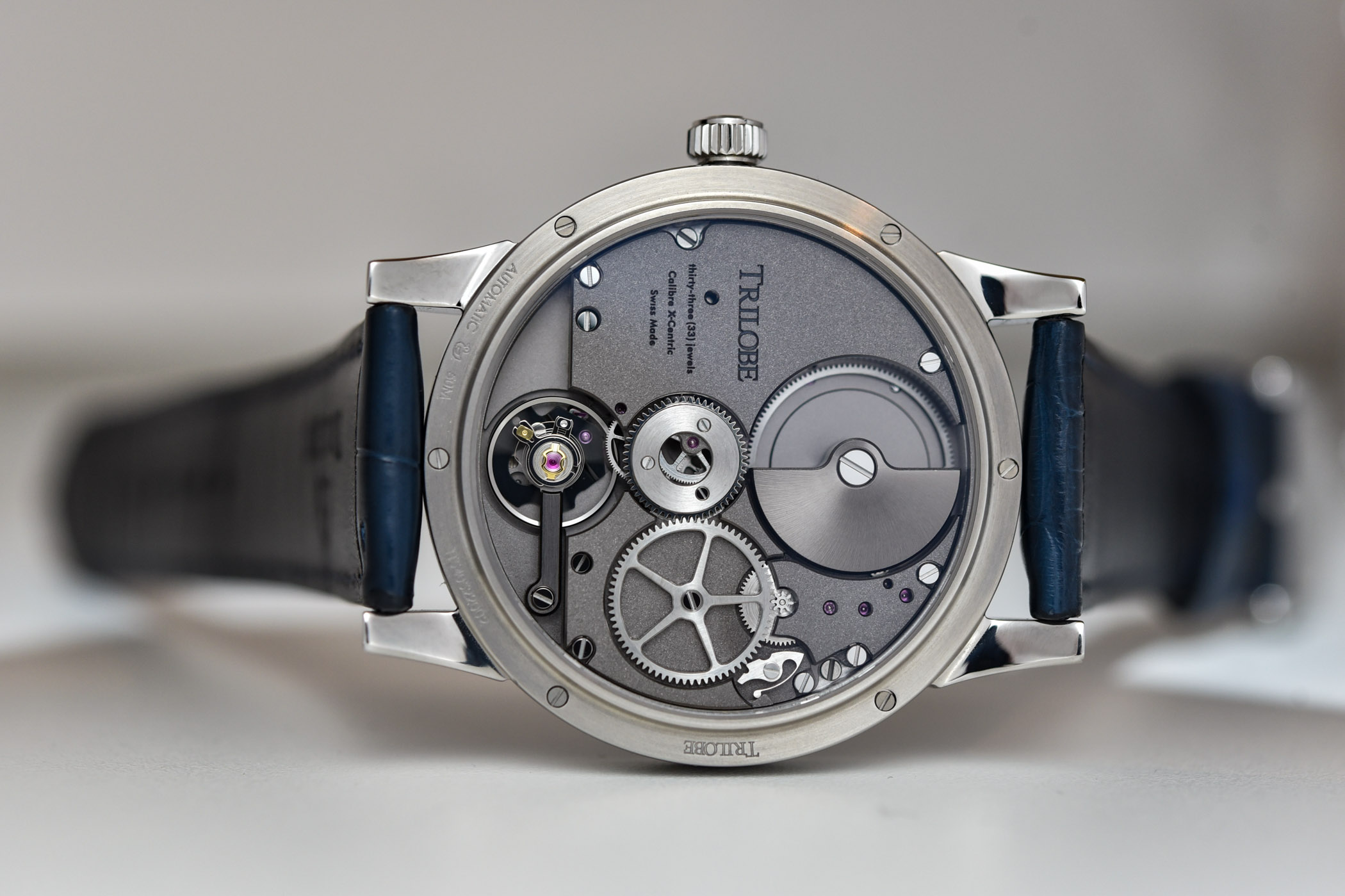 Trilobe Une Folle Journee - video review - 1 Trilobe Une Folle Journée