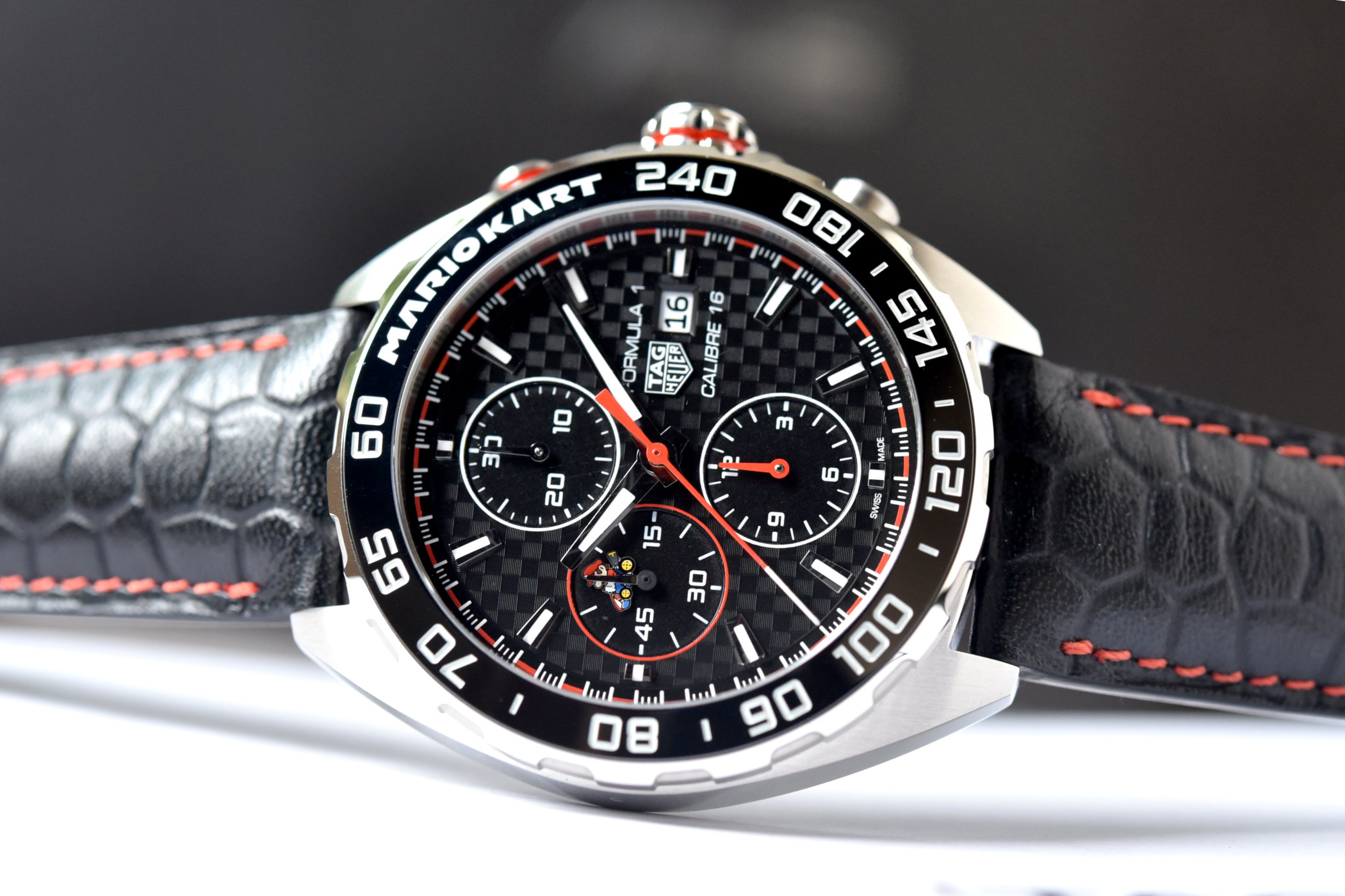 TAG Heuer x Mario Kart Automatic Chronograph 4 TAG Heuer x Mario Kart Automatic Chronograph 4