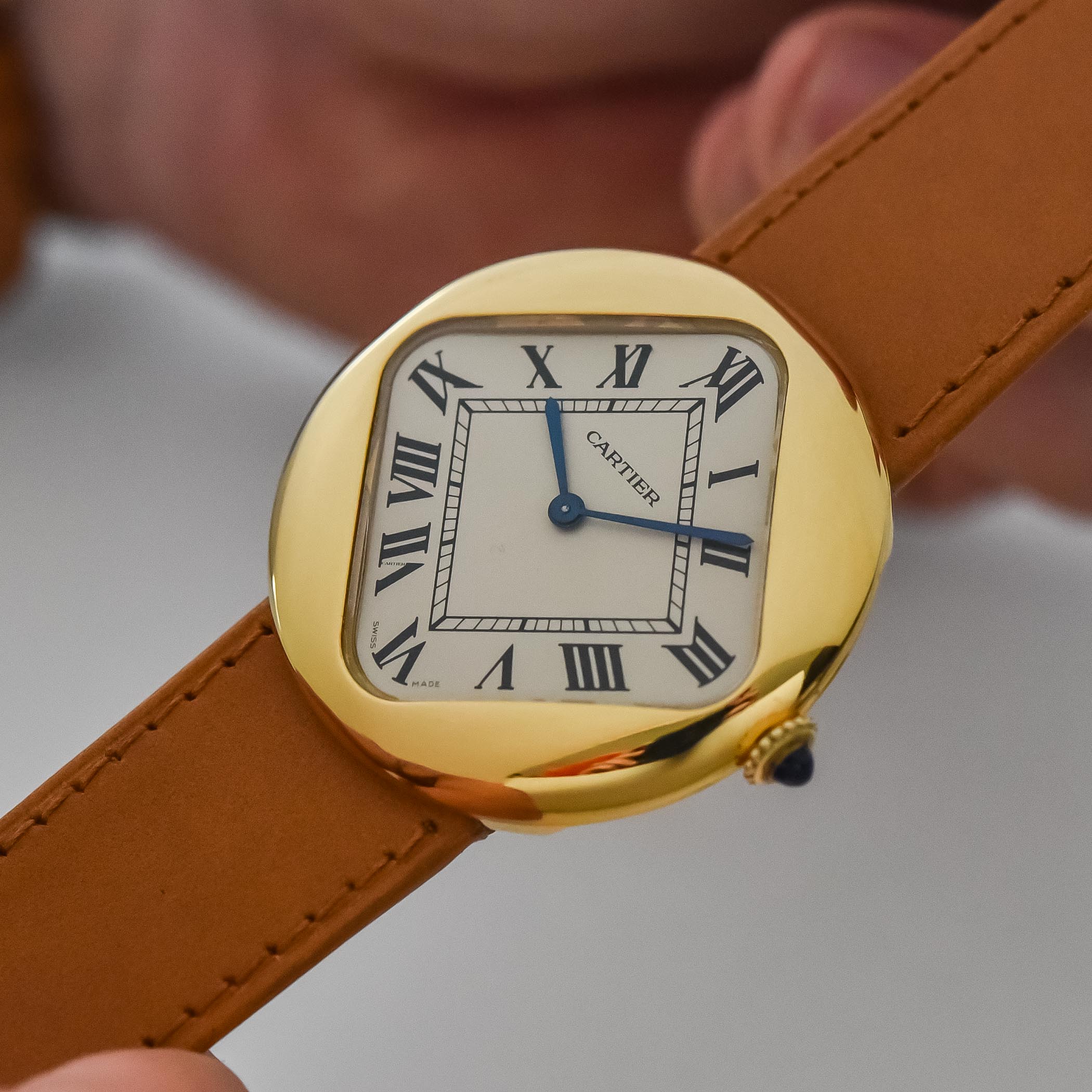 2022 Cartier Pebble Watch Re-Edition CRWGPB0003 - hands-on review - 4 Cartier Pebble Watch Re-Edition