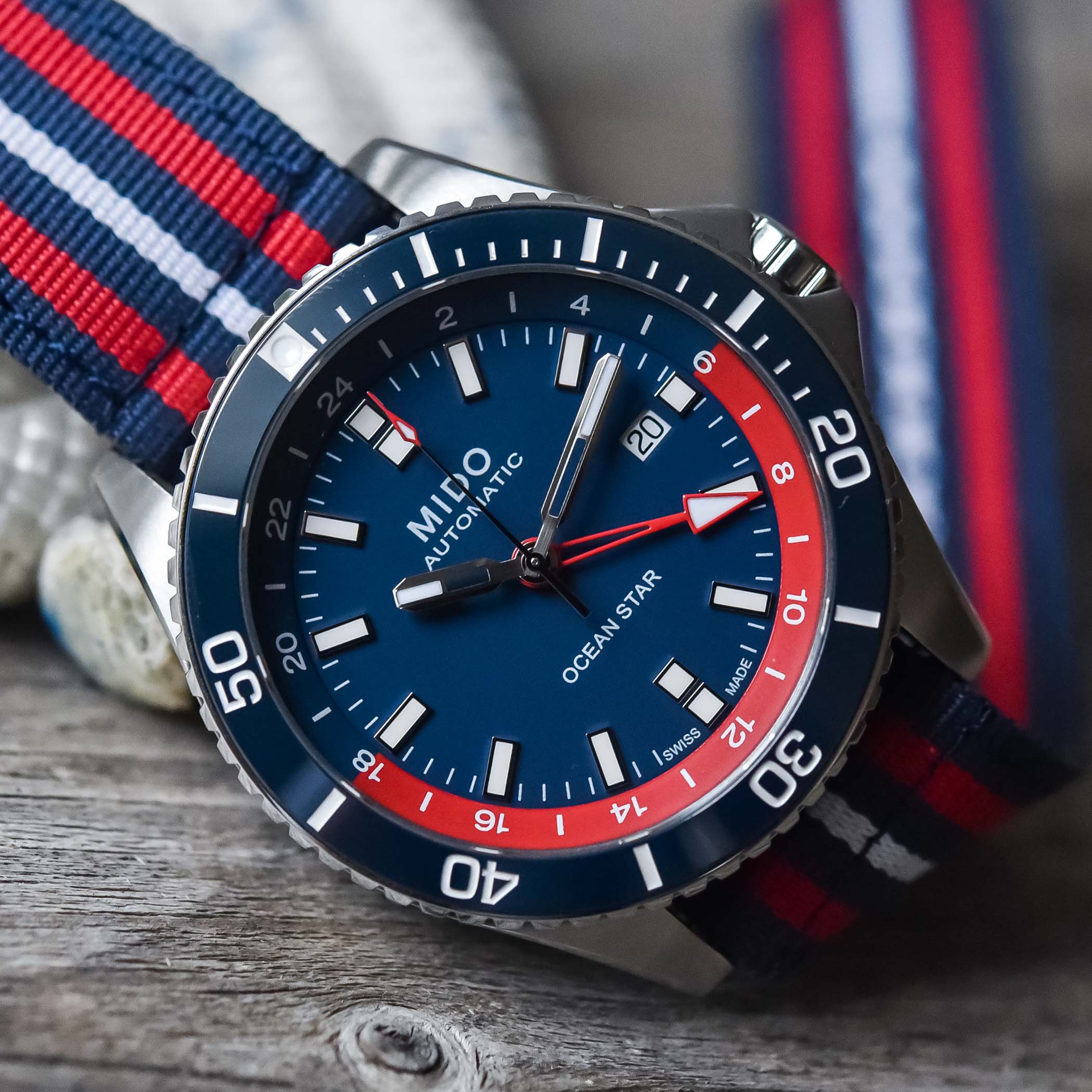 Mido Ocean Star GMT Special Edition Blue-Red Hands-On Review - 2 Mido Ocean Star GMT Special Edition