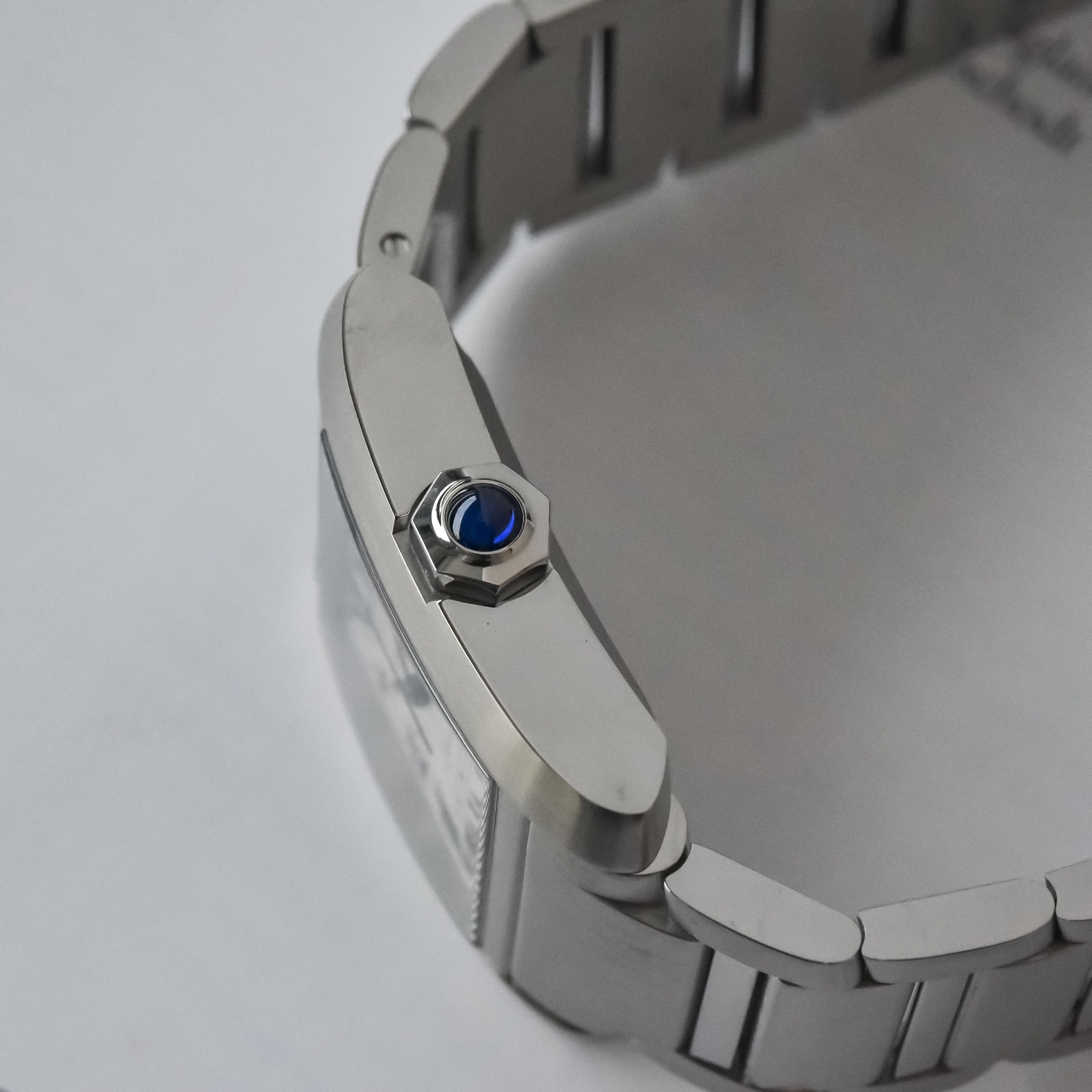 Cartier Tank Francaise Watch 2023 - Automatic large model stainless steel WSTA0067 - hands-on review - 10 Cartier Tank Francaise Watch 2023 Redesign Automatic large model stainless steel CRWSTA0067