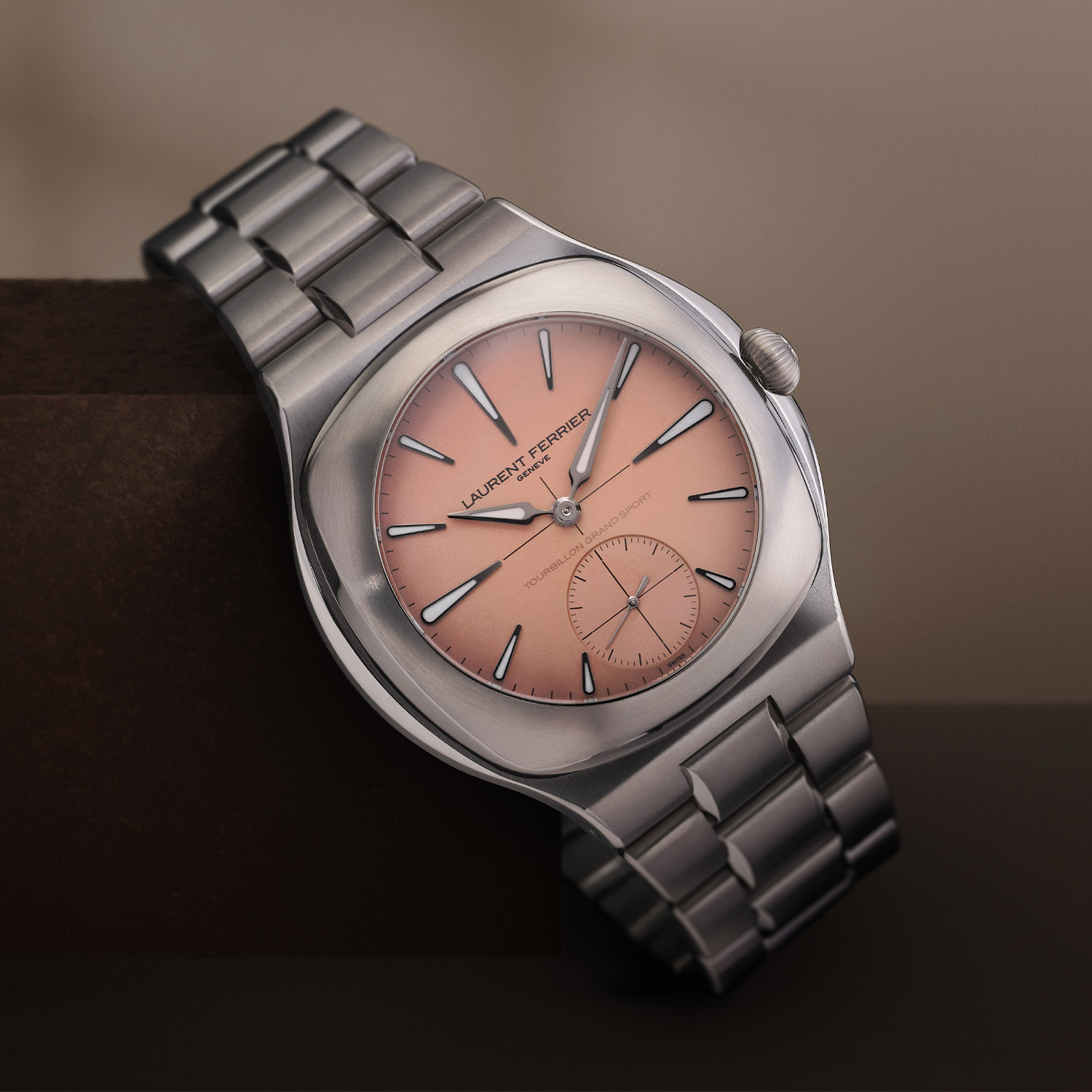 Laurent Ferrier Grand Sport Tourbillon Pursuit titanium salmon - 5 Laurent Ferrier Grand Sport Tourbillon Pursuit titanium salmon