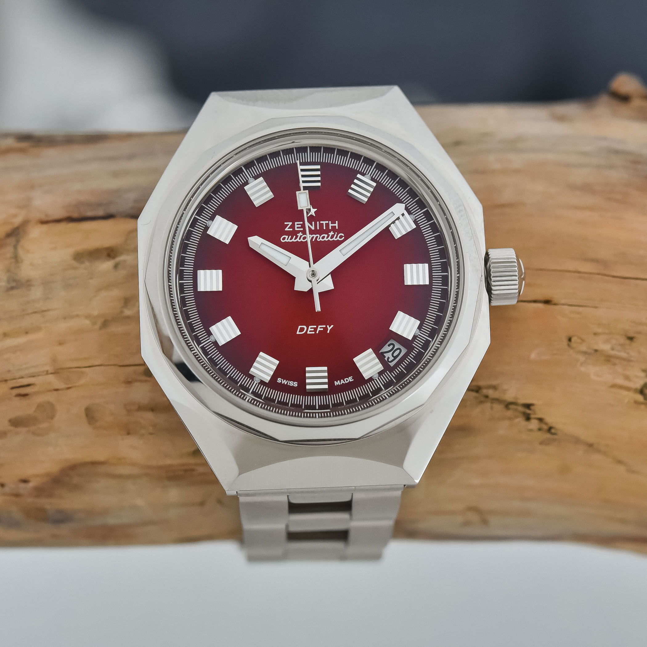 Zenith Defy Revival A3691 Burgundy Dial - hands-on review - 2 Zenith Defy Revival A3691 Burgundy Dial