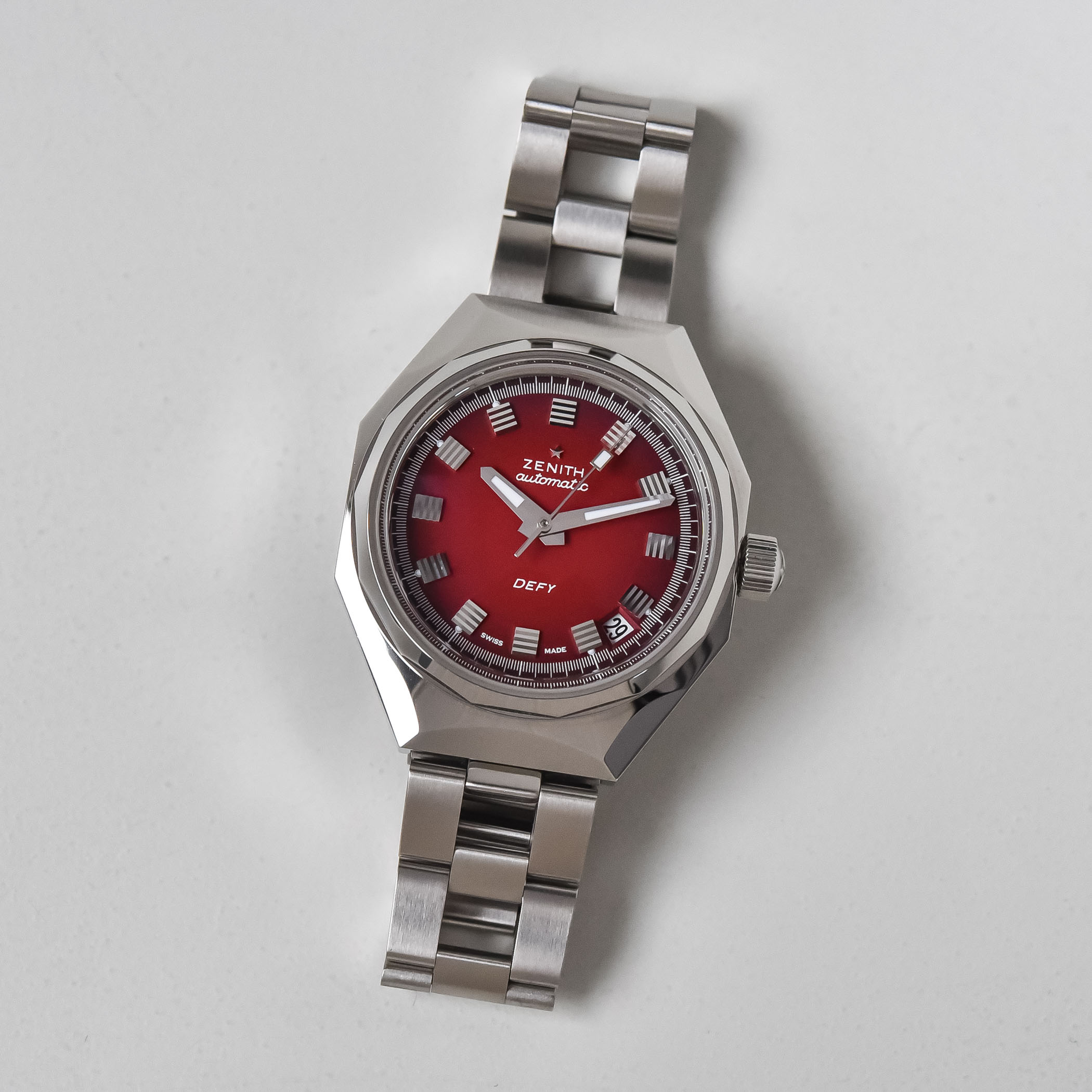 Zenith Defy Revival A3691 Burgundy Dial - hands-on review - 5 Zenith Defy Revival A3691 Burgundy Dial