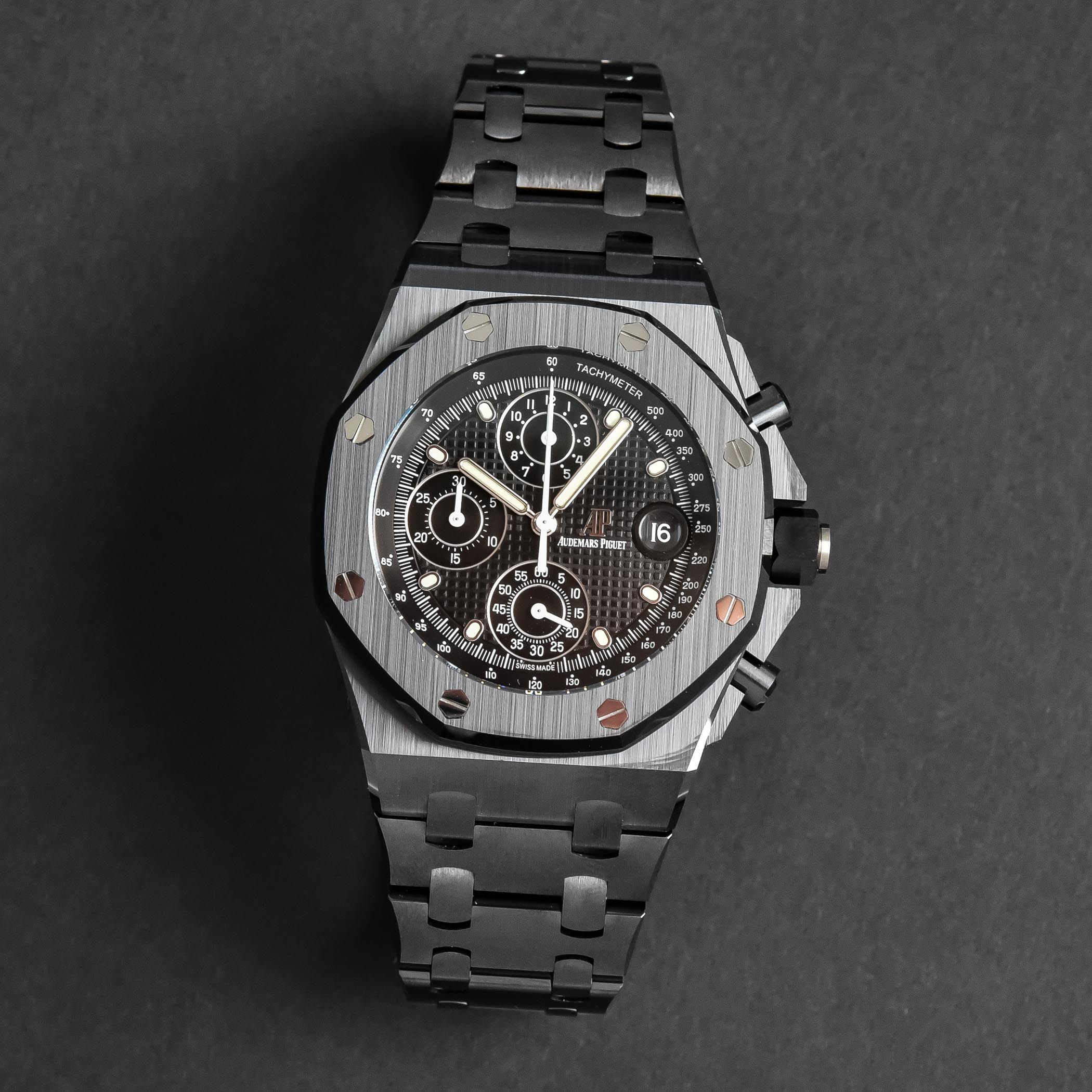 Audemars Piguet Royal Oak Offshore Selfwinding Chronograph 42mm Black Ceramic Beast 26238CE - hands-on review - 3 Audemars Piguet Royal Oak Offshore Black Ceramic Beast 26238CE