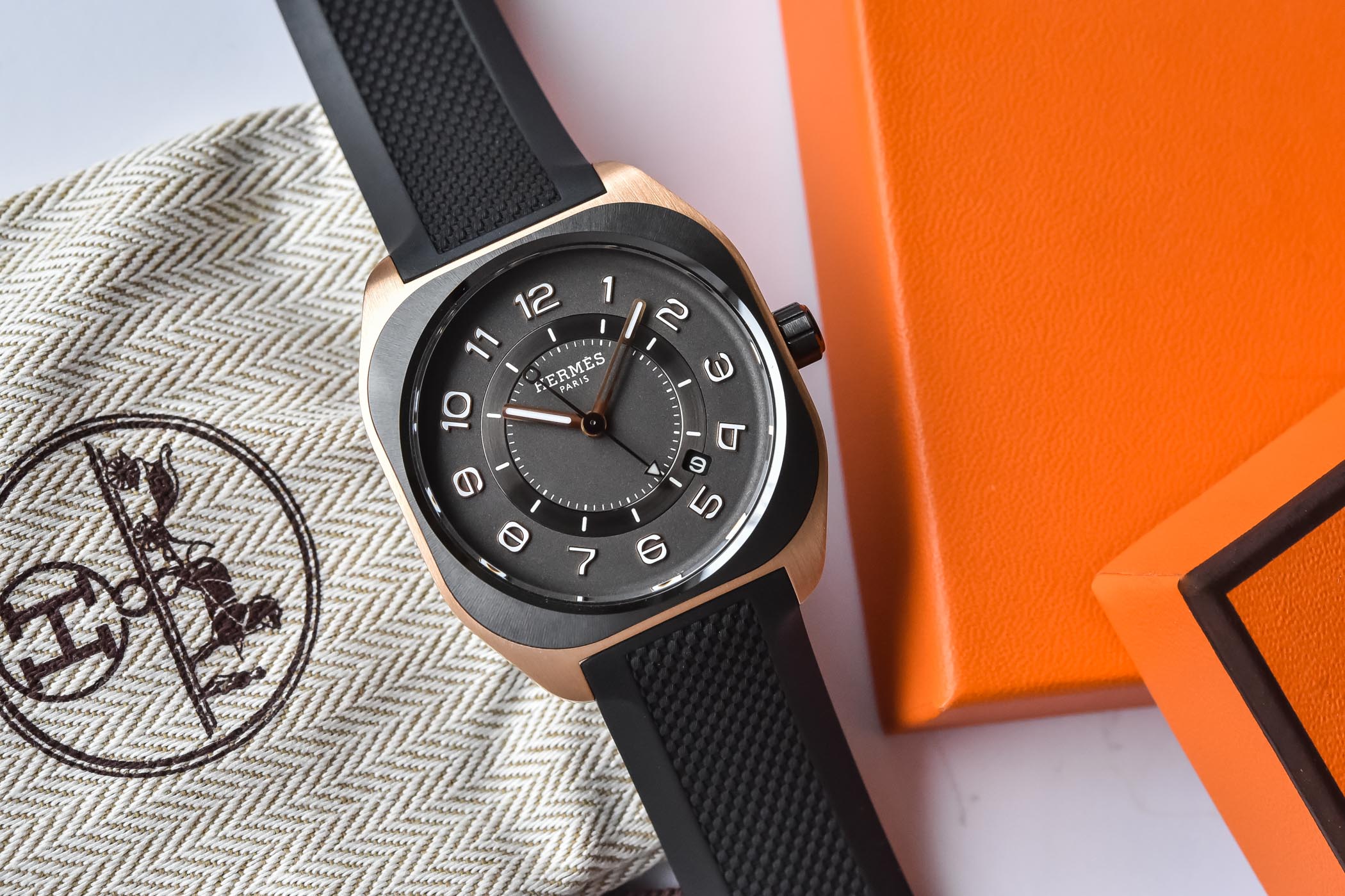 Hermes H08 Black and Gold 059581WW00