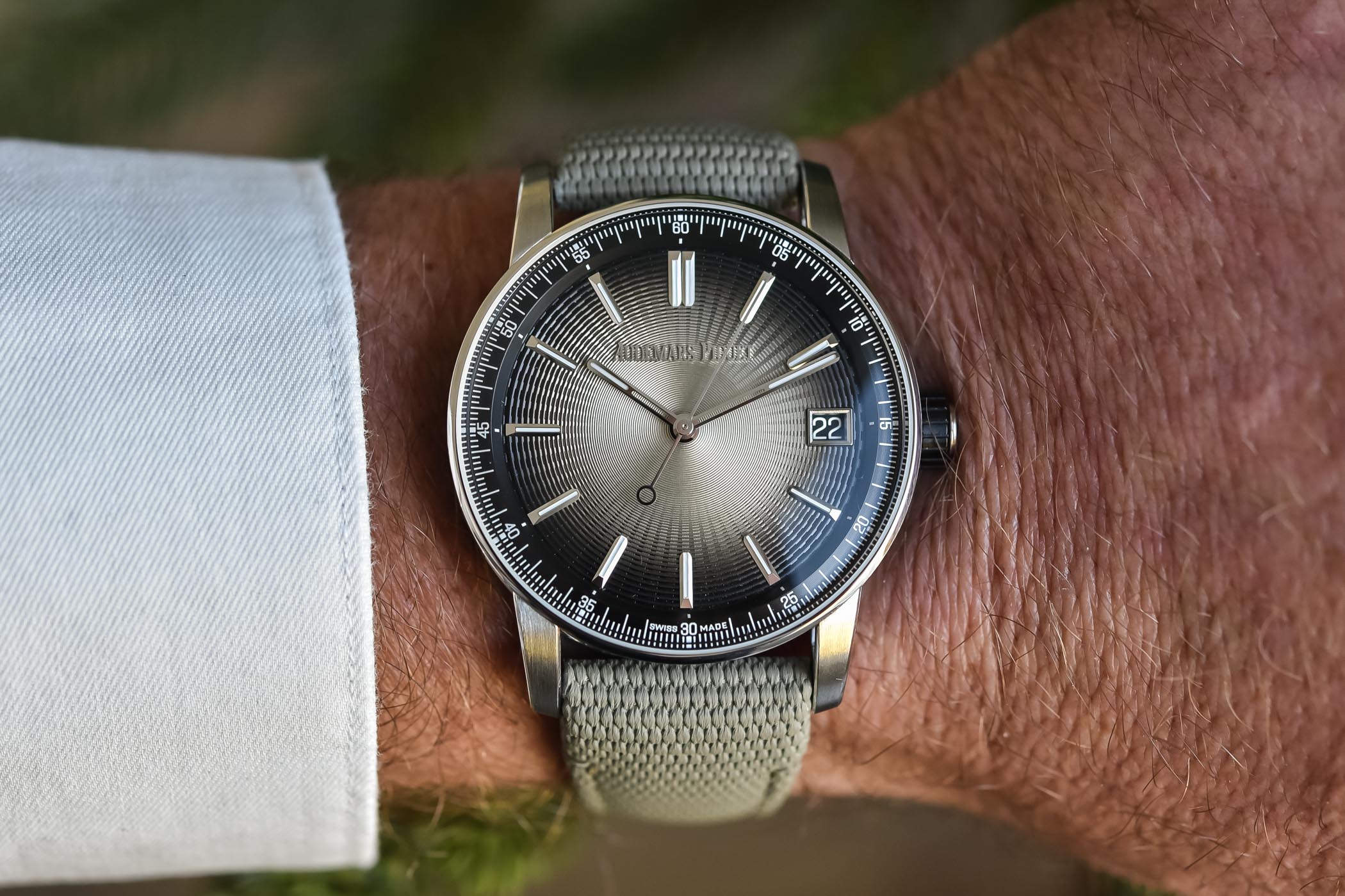 Stainless Steel Code 11.59 Audemars Piguet Collection hands-on review - 13 Stainless Steel And Ceramic Code 11.59 Audemars Piguet Time-and-Date