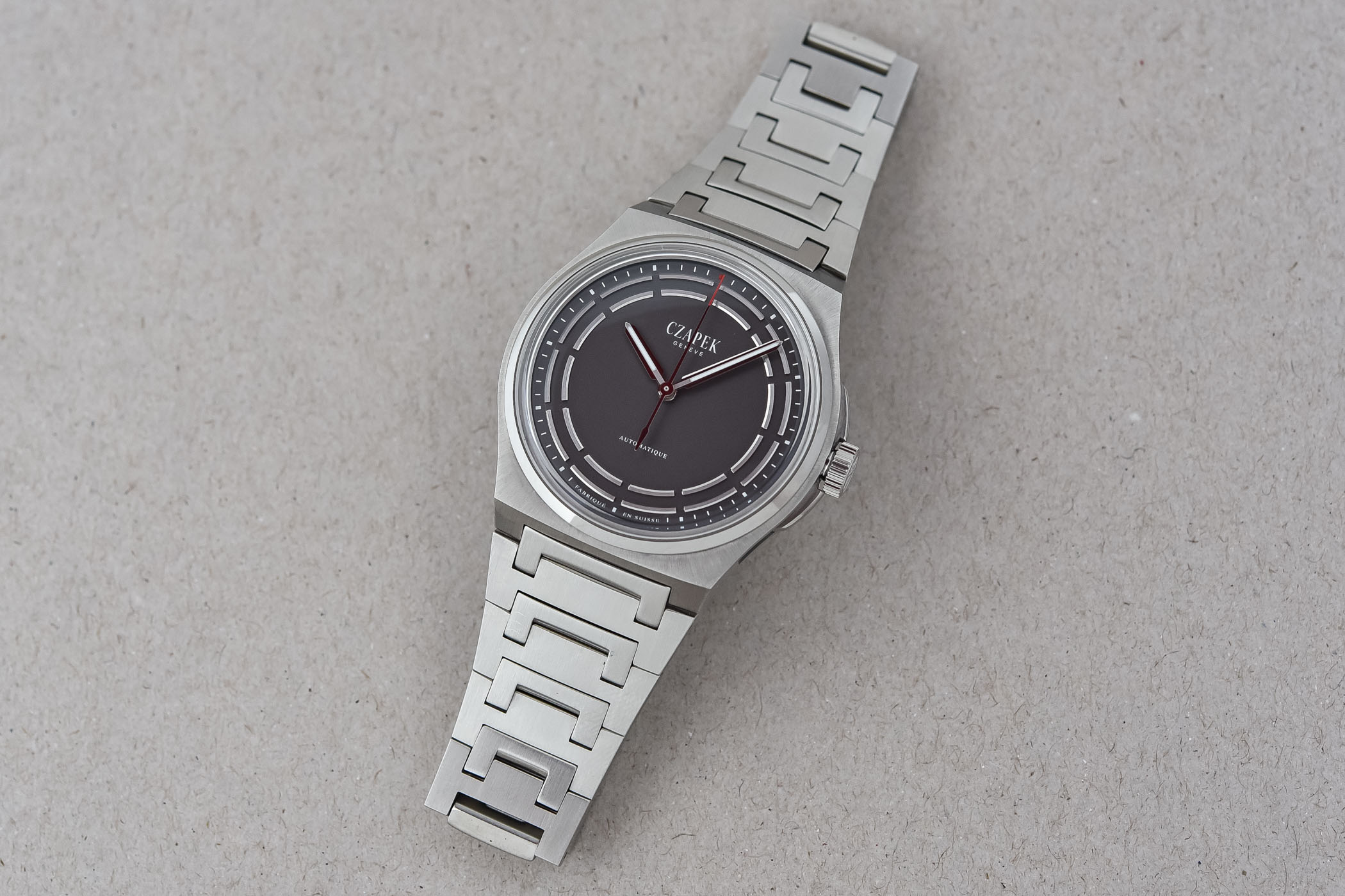 Czapek Antarctique Titanium Dark Sector
