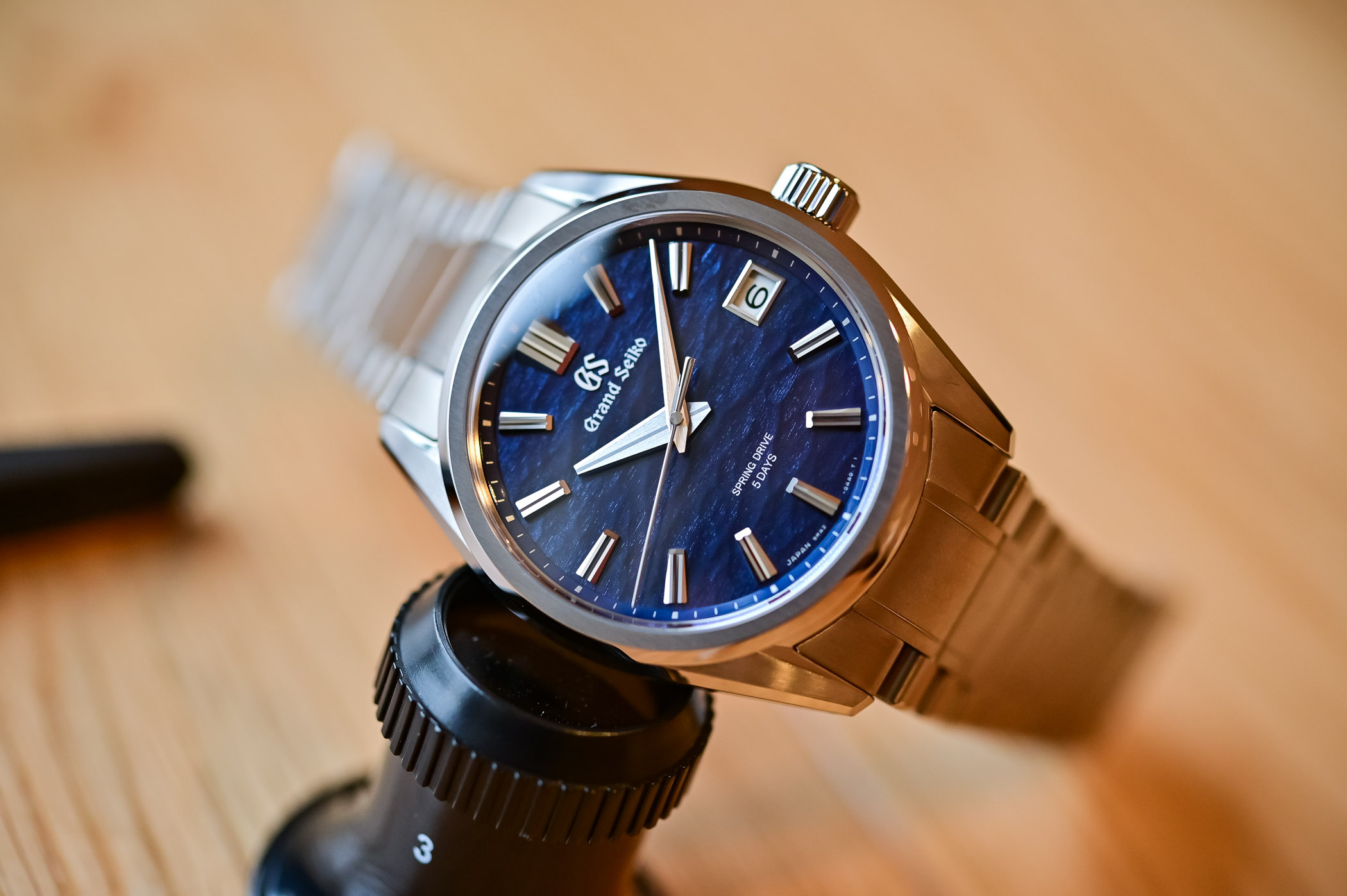 Grand Seiko Spring Drive Titanium Lake Suwa SLGA019 - hands-on - 3 Grand Seiko Spring Drive Titanium Lake Suwa SLGA019