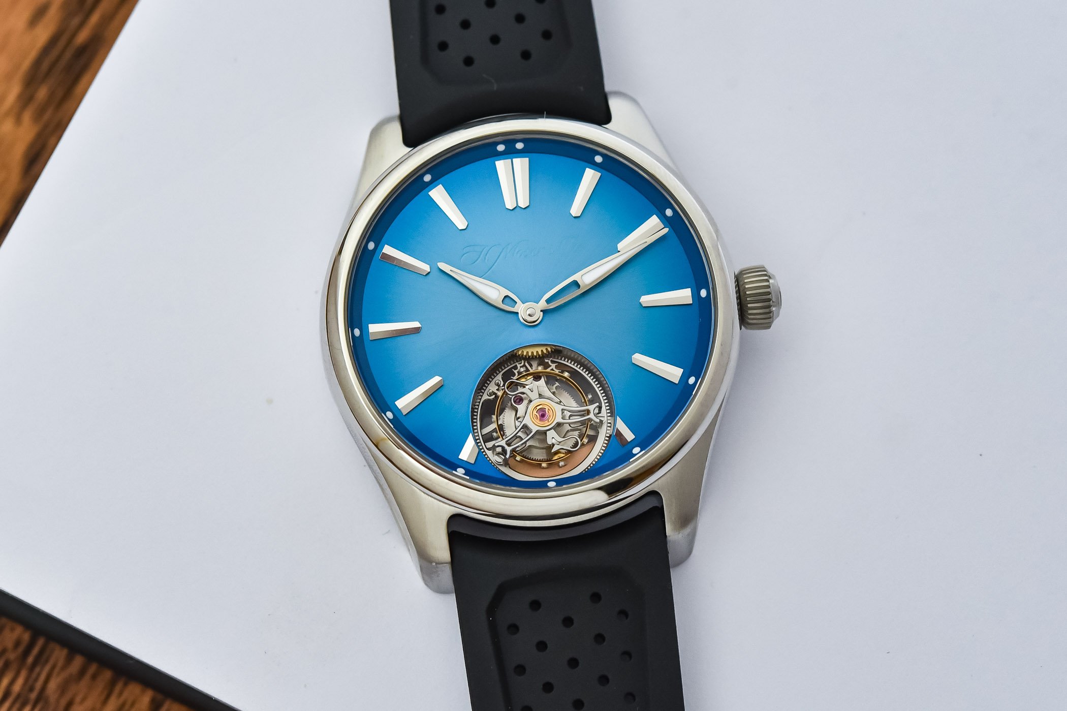 H. Moser & Cie Pioneer Tourbillon Arctic Blue 40mm