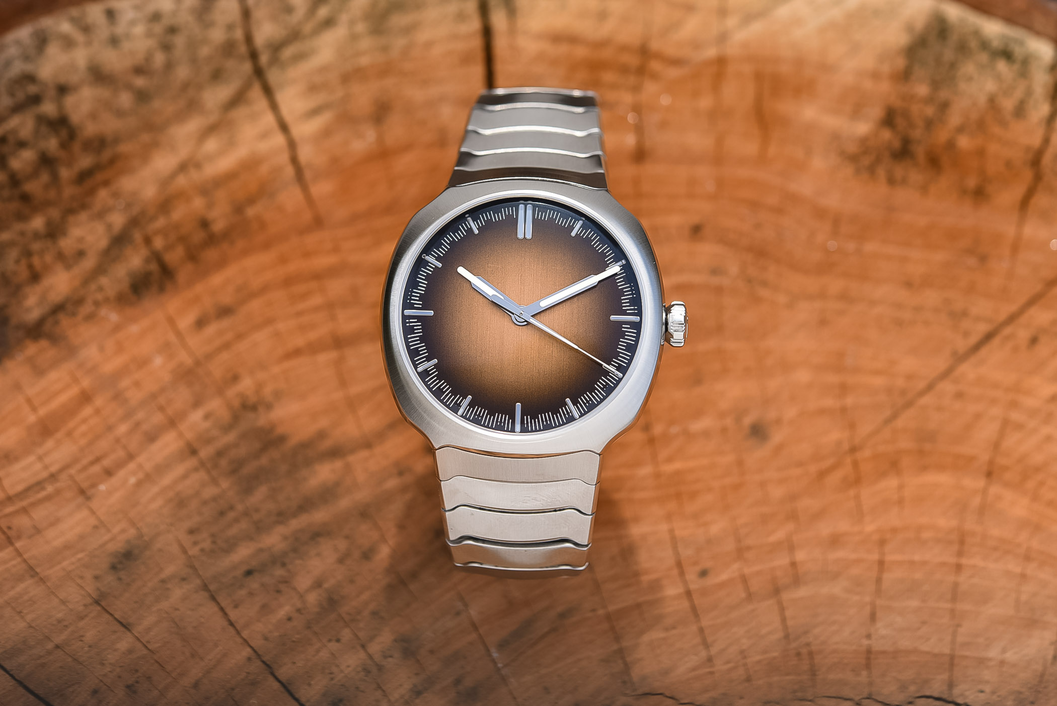 H. Moser & Cie. Streamliner Centre Seconds Smoked Salmon