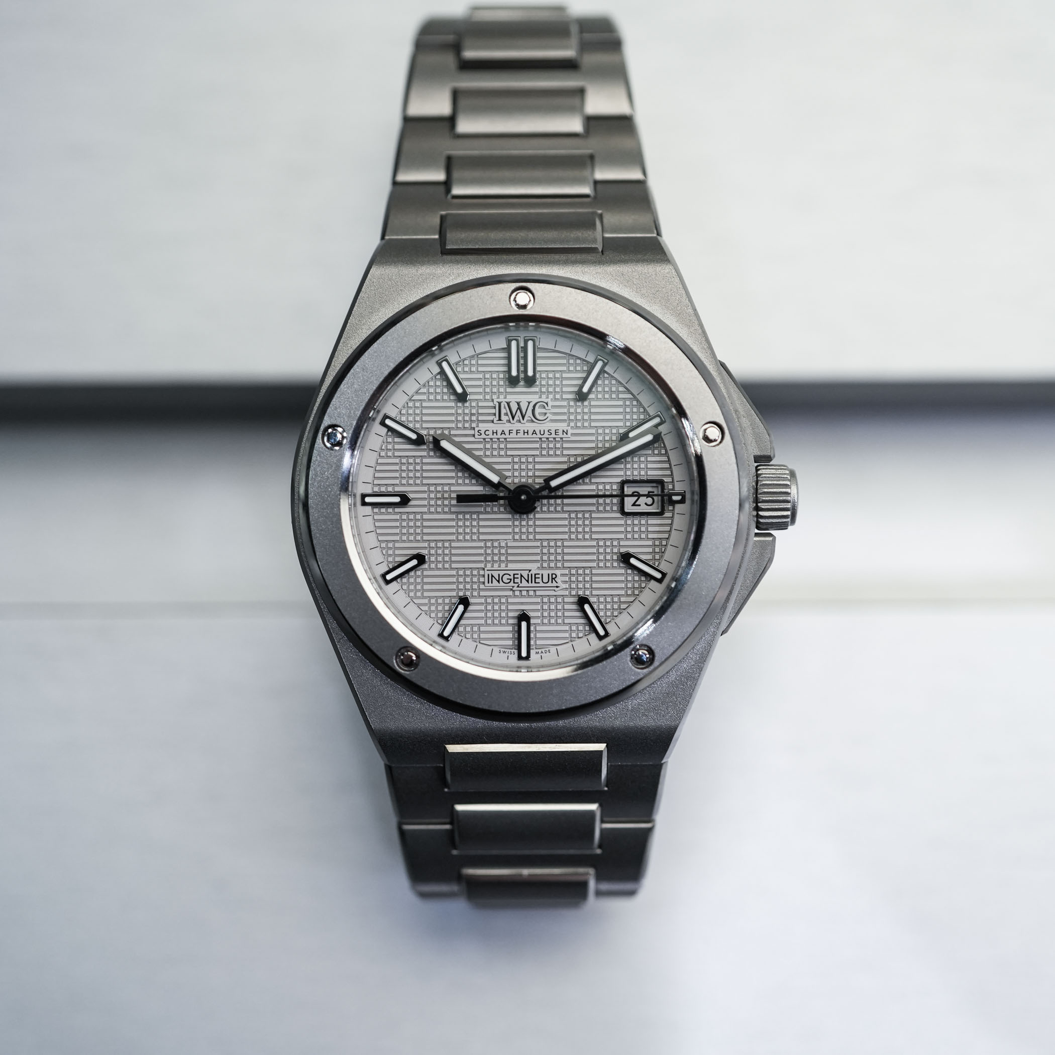 IWC Ingenieur Automatic 40 Titanium IW328904 - Hands-On Review - 8 2023 Genta-Style IWC Ingenieur Automatic 40 Titanium IW328904