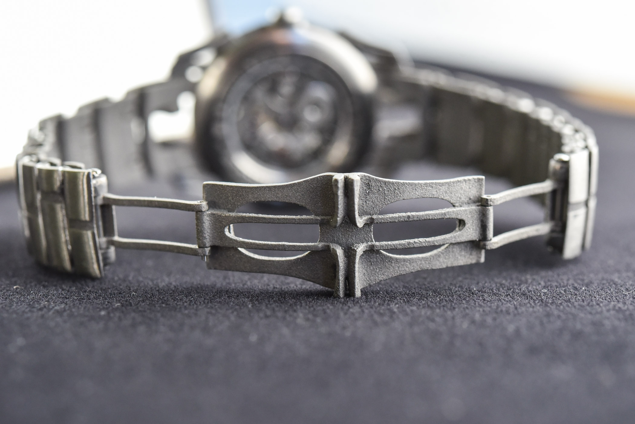 Holthinrichs Deconstructed 3D-Printed Titanium Watch and Bracelet - hands-on review - 17 Holthinrichs Deconstructed 3D-Printed Titanium Watch and Bracelet